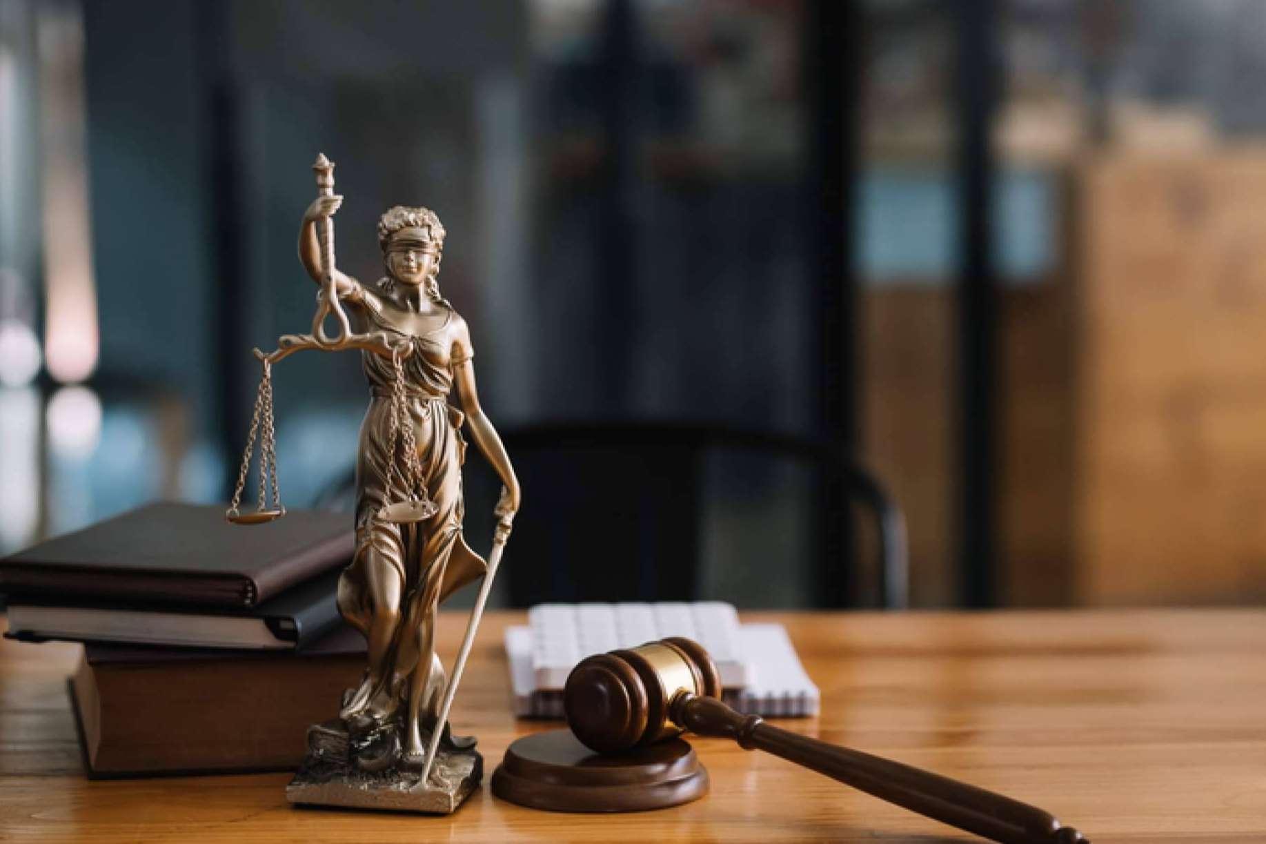 Resolver conflictos judiciales de manera más ágil con la asesoría de expertos en la Ley de Eficiencia Procesal