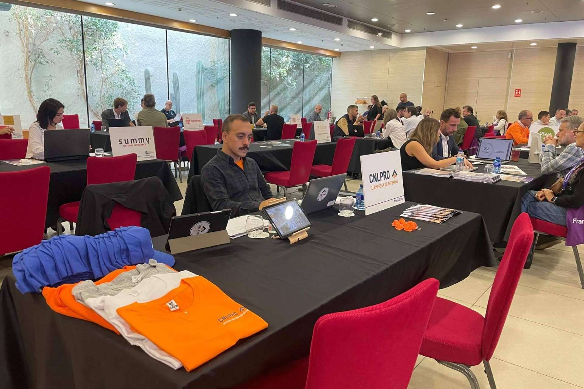 CNLPRO Reformas marca presencia en Franquishop Barcelona 2024 como parte de su plan de expansión nacional