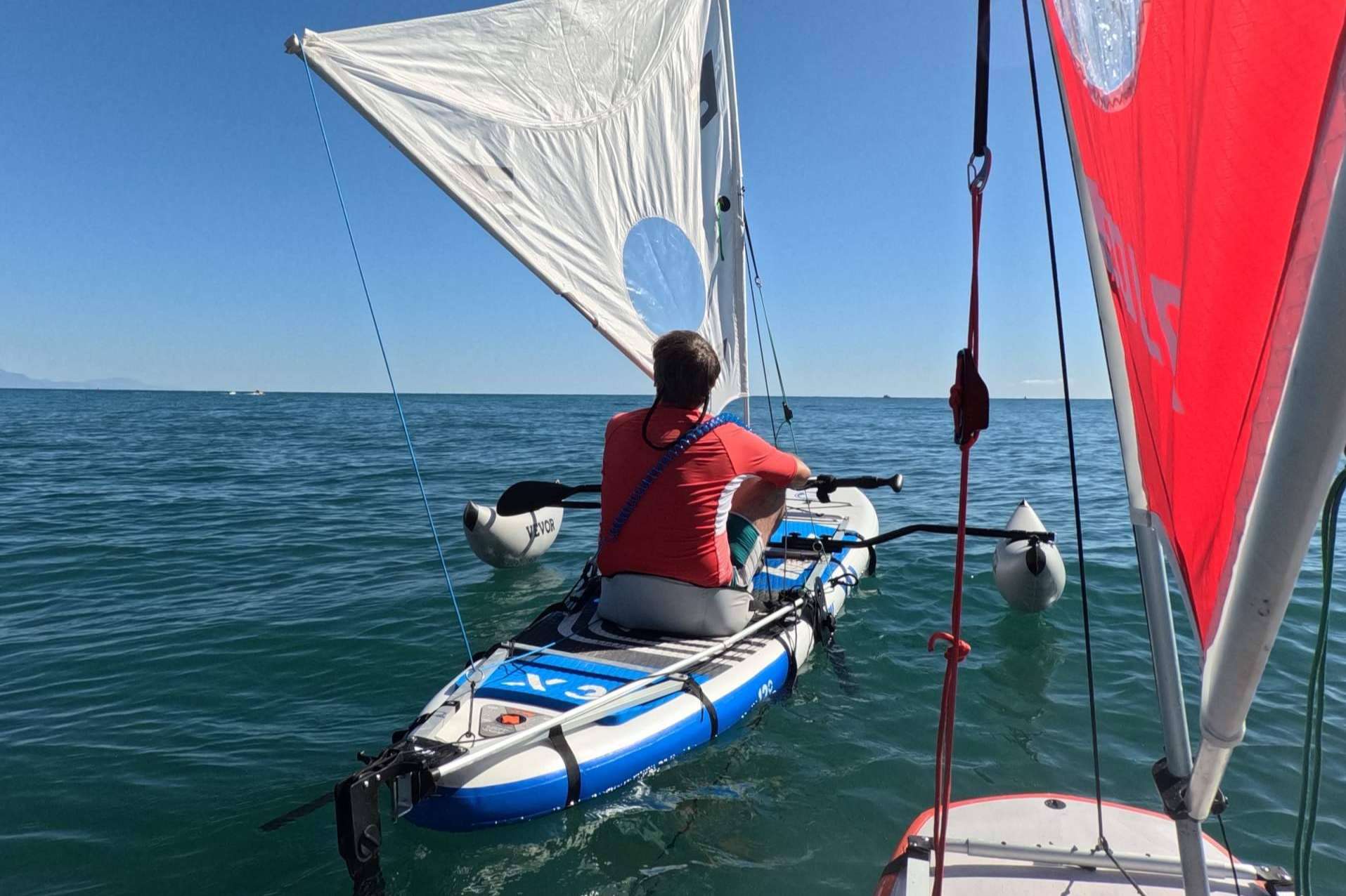 Disfrutar de los días de viento con la práctica de paddle con Vela Eola