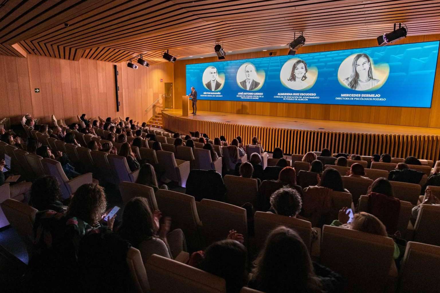 Éxito del Congreso Internacional de Psicoterapia Emocional Sistémica en ESIC University; Un evento global