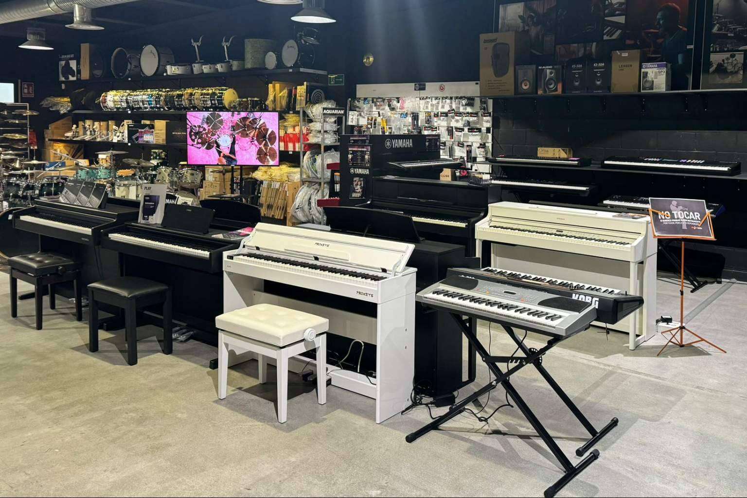 Promúsica presenta las mejores ideas de regalos para Navidad; pianos para todos los gustos