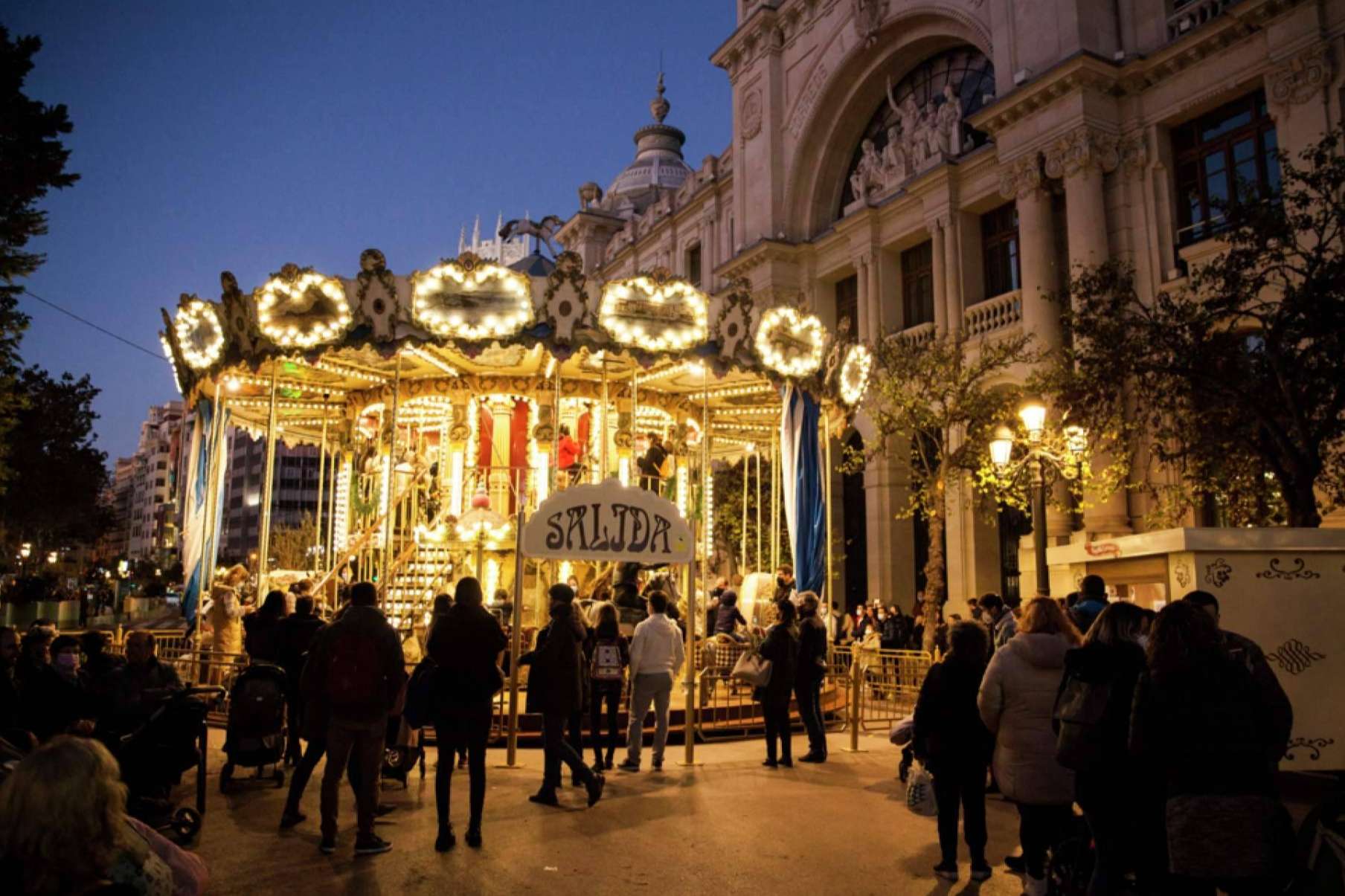 Fiestas navideñas en Valencia; magia solidaria y tradición festiva