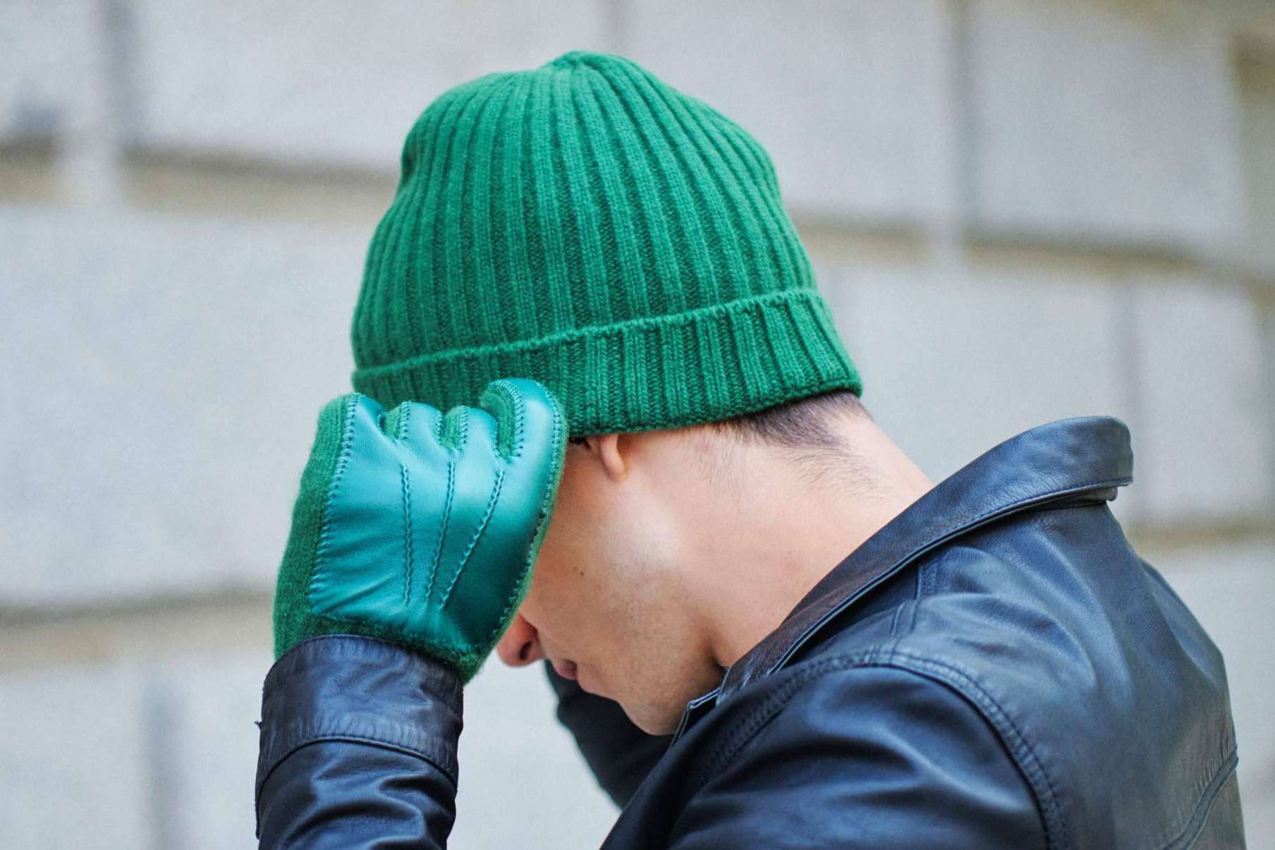 Santacana combina tradición y moda en su colección de guantes de piel para el invierno