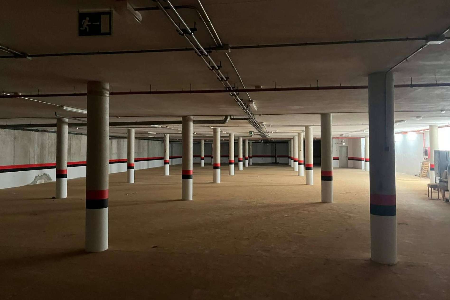 Inversión de alta rentabilidad; Venta de un local con 82 plazas de aparcamiento en Costa Teguise