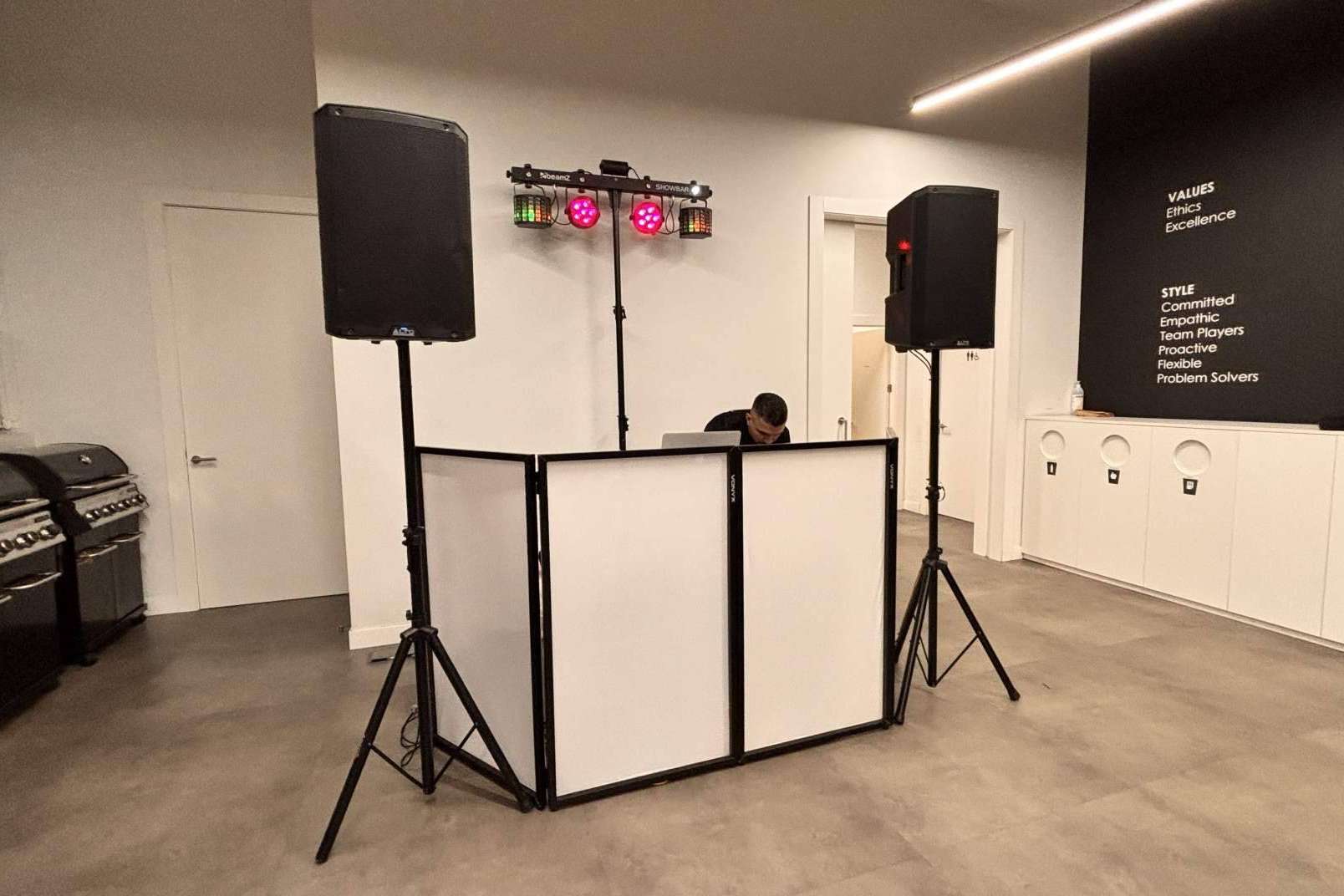 Sonoriza Eventos ofrece soluciones integrales de sonido e iluminación para bodas y celebraciones