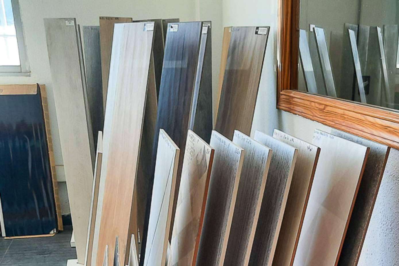 Artegres ofrece una amplia gama OUTLET de revestimientos porcelánicos para reformas cerámicas