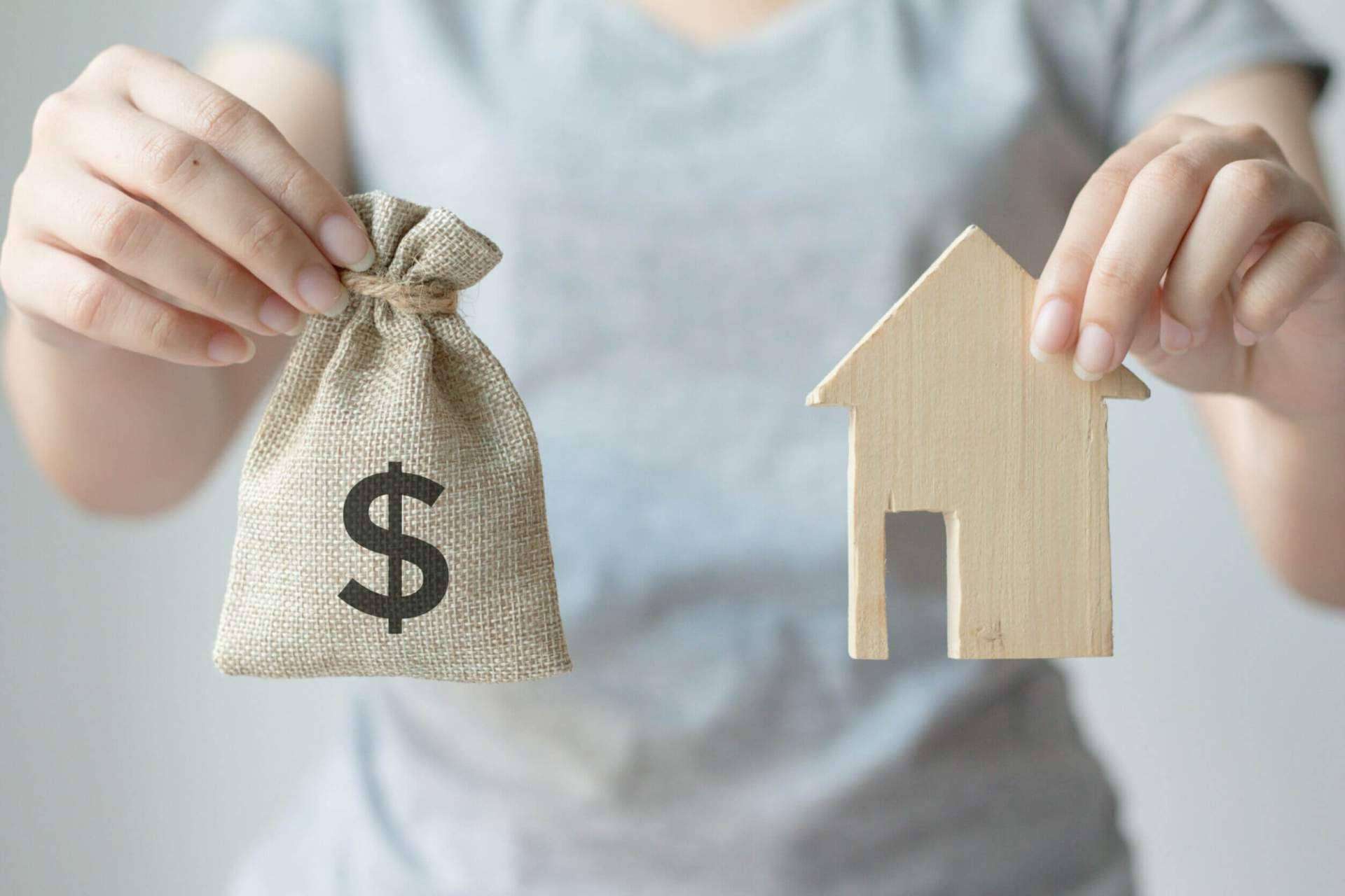 Cómo obtener liquidez mientras se vende una casa