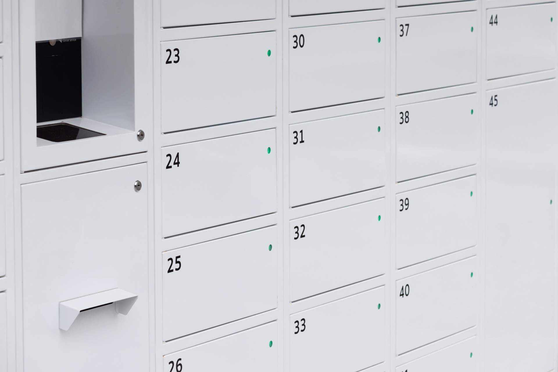 Viajeros encuentran en Happy Lockers una solución segura y accesible para su equipaje