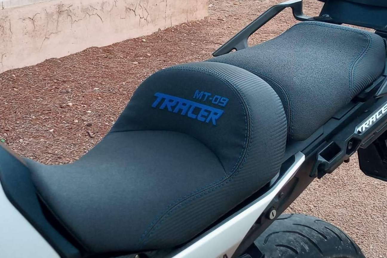 La diferencia está en los detalles; JM-FUNDAS apuesta por asientos de moto personalizados