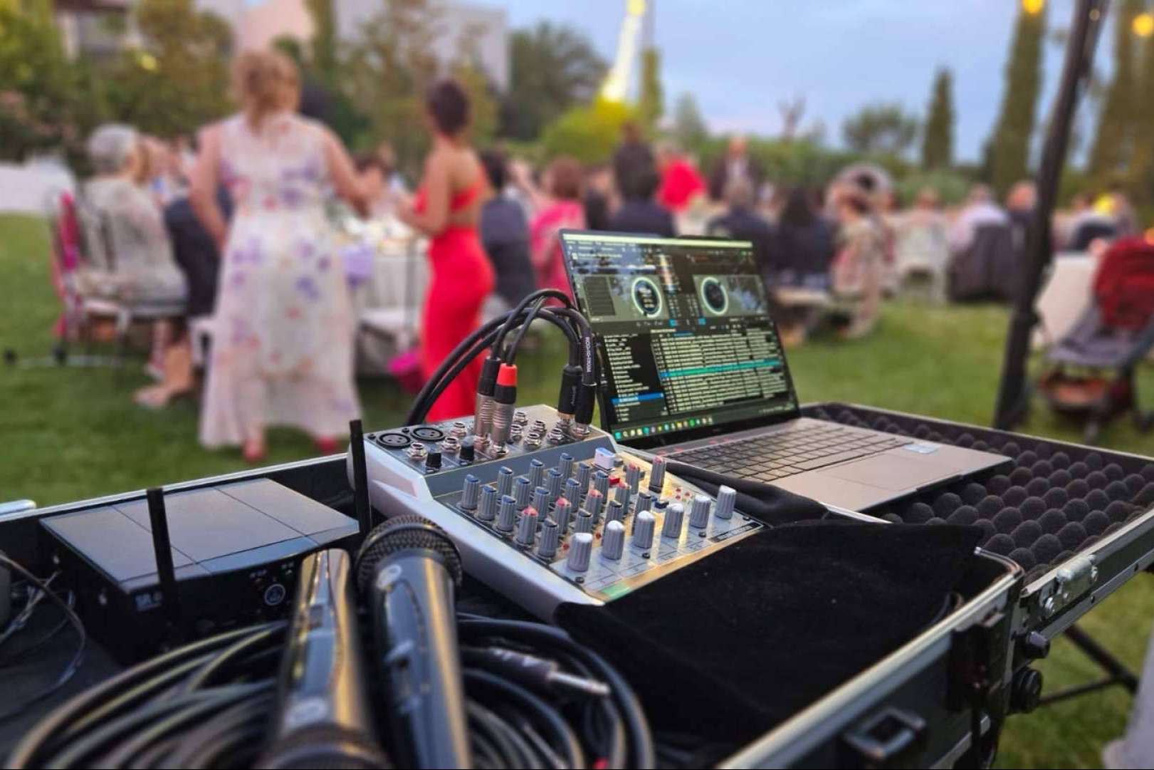 La empresa Sonoriza Eventos destaca en el alquiler de equipos audiovisuales para bodas y celebraciones