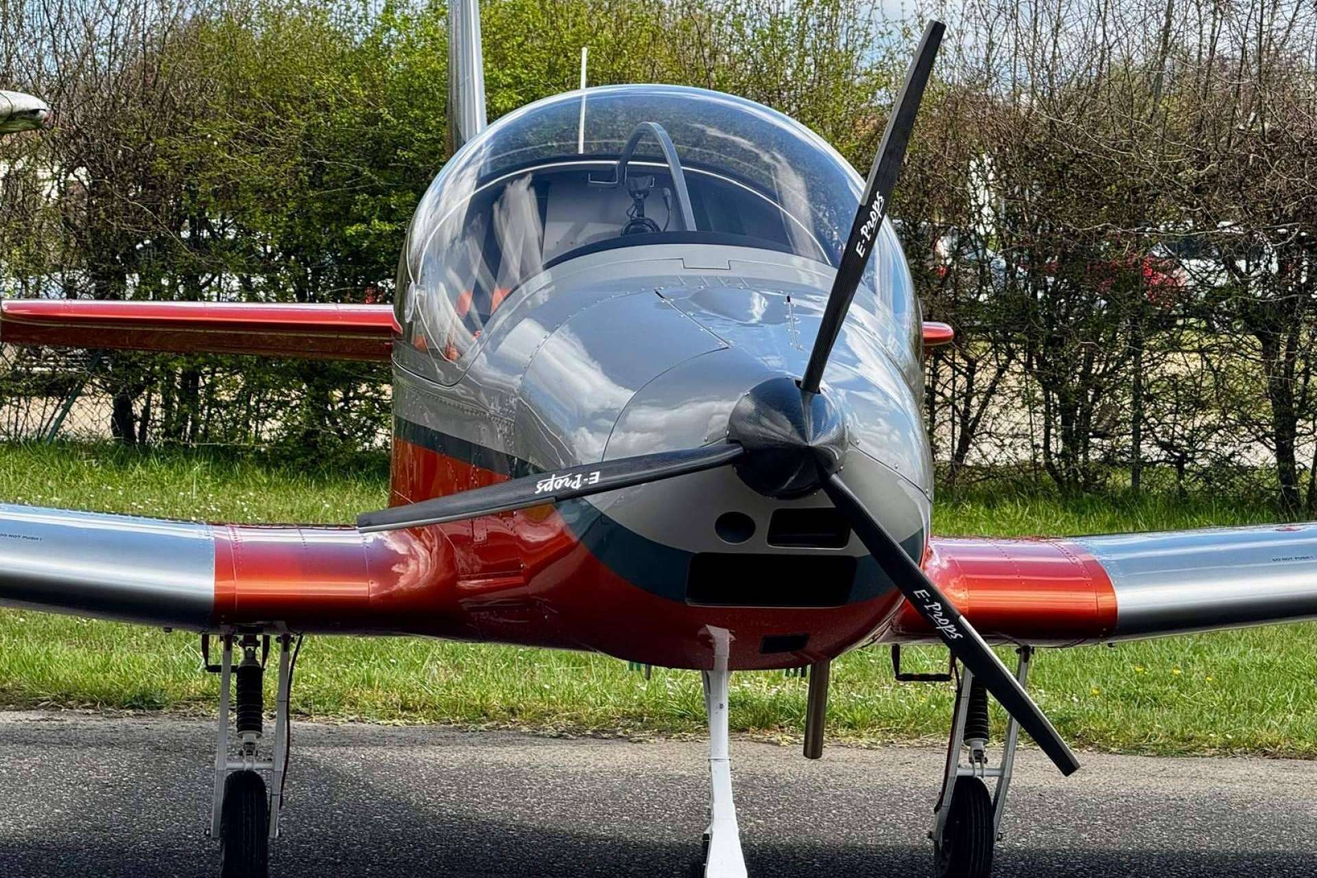 Asturfly amplía su flota con un nuevo Skyleader 200-500 de gama superior
