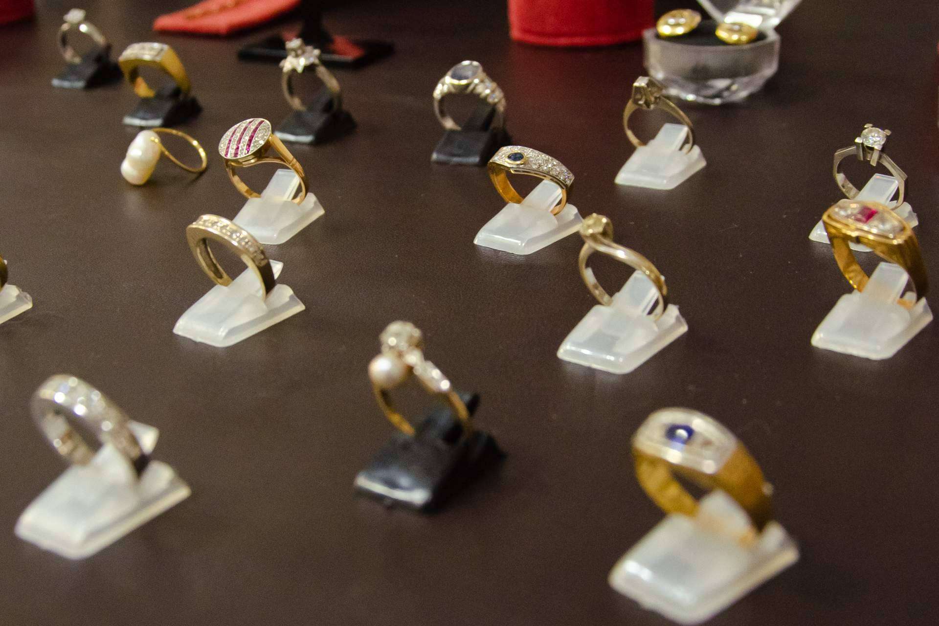 Compro Oro Oviedo, referencia en la compra venta de oro y plata en Oviedo con tasación profesional