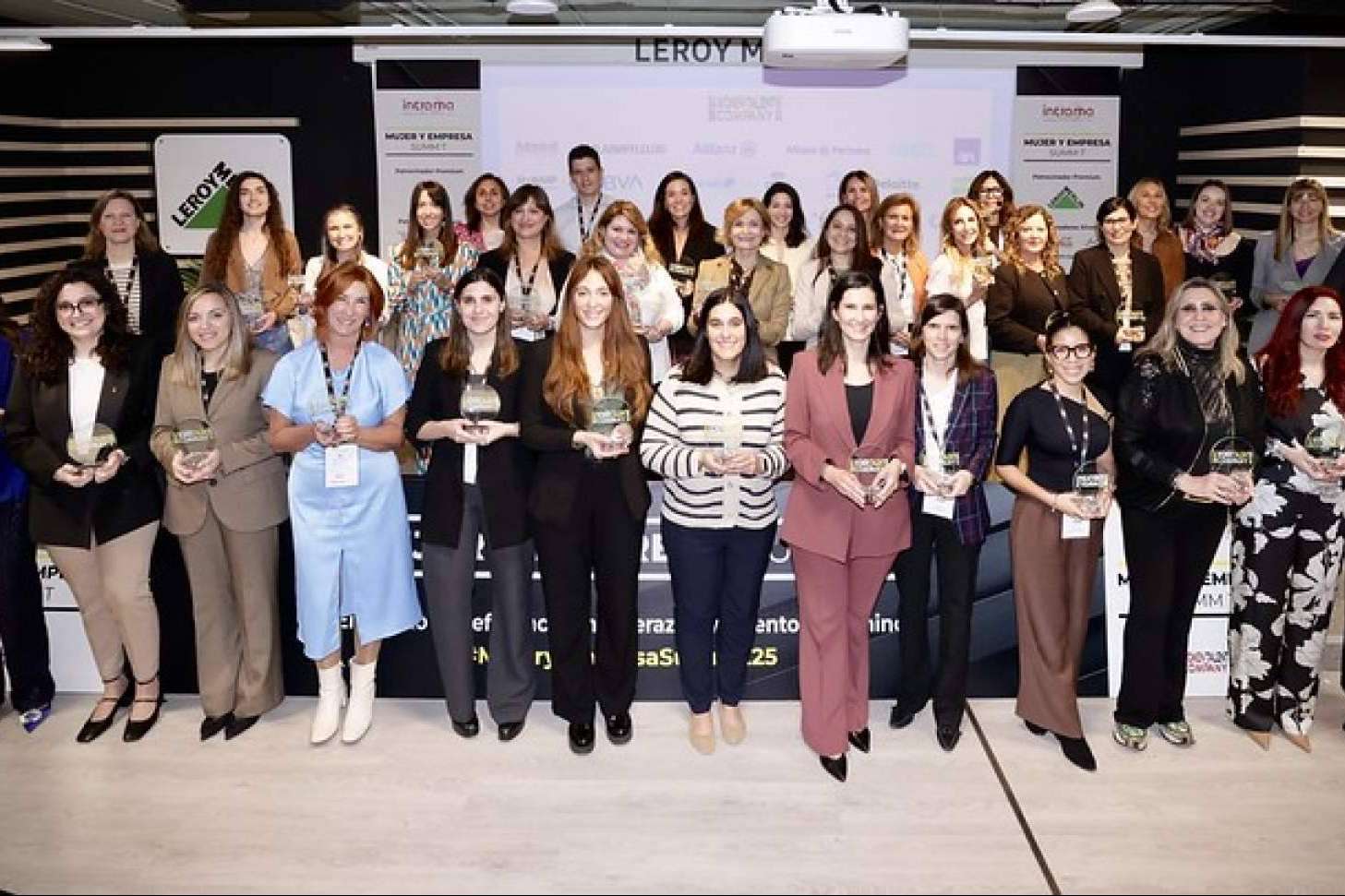 Certificación Best Women Talent Company de INTRAMA