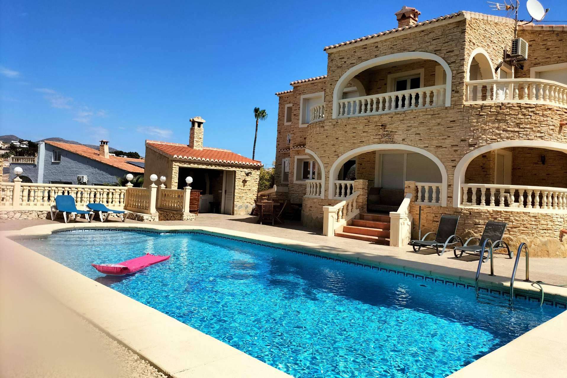 Alquileres Agatha Martínez ofrece villas y apartamentos turísticos en Calpe