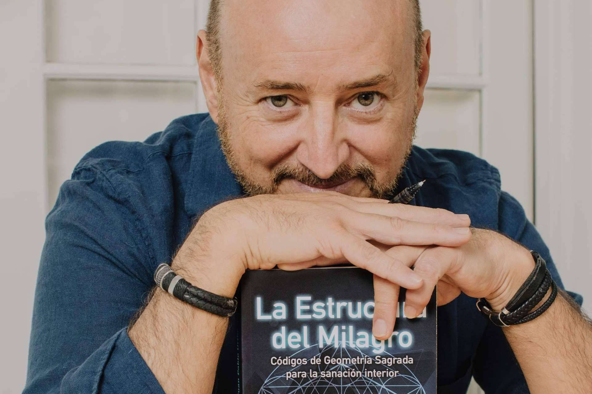 Juan Pablo Uribe, creador del método terapéutico Bioaxis, presenta en España 'La Estructura del Milagro'
