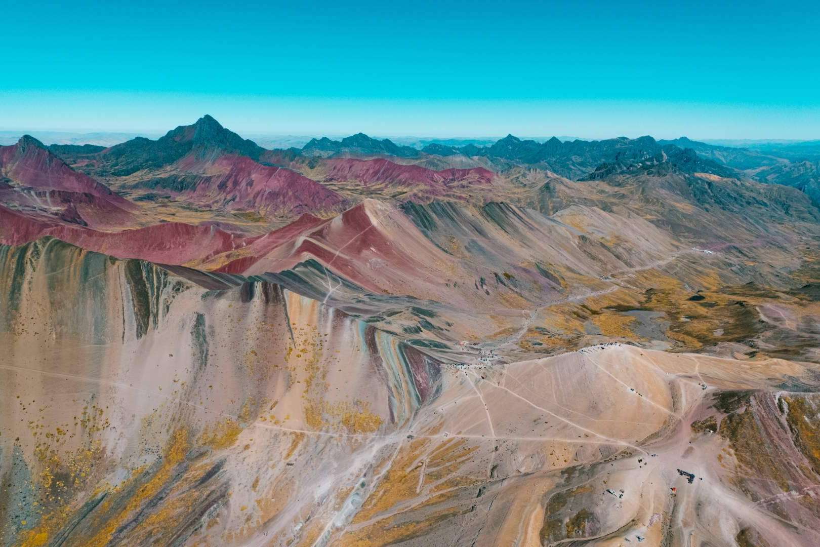 Montaña de Colores, el tesoro multicolor de los Andes