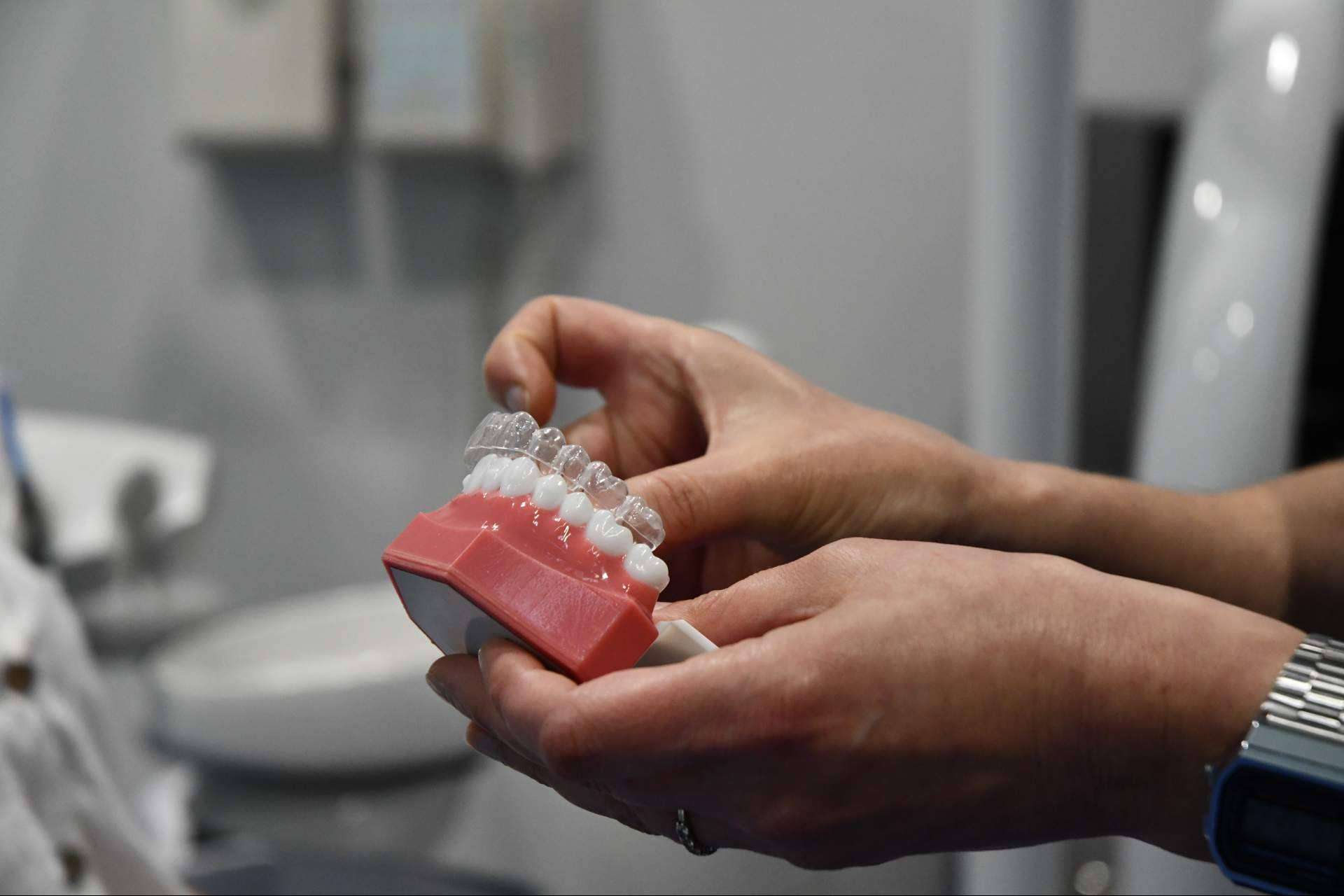 Conseguir una sonrisa perfecta con los expertos de Clínica Dental Dr. Espinosa