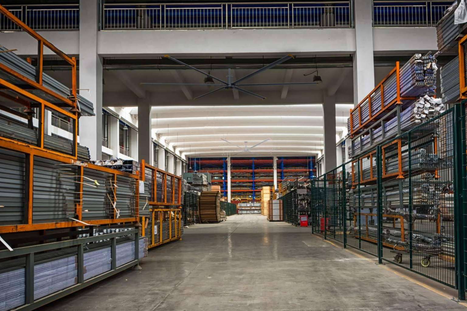 Optimización térmica con ventiladores industriales HVLS; la solución de Lfans para naves y almacenes
