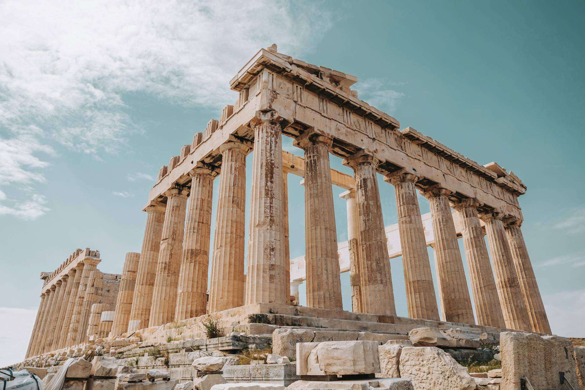 Atenas y filosofía; una experiencia guiada entre ideas y monumentos