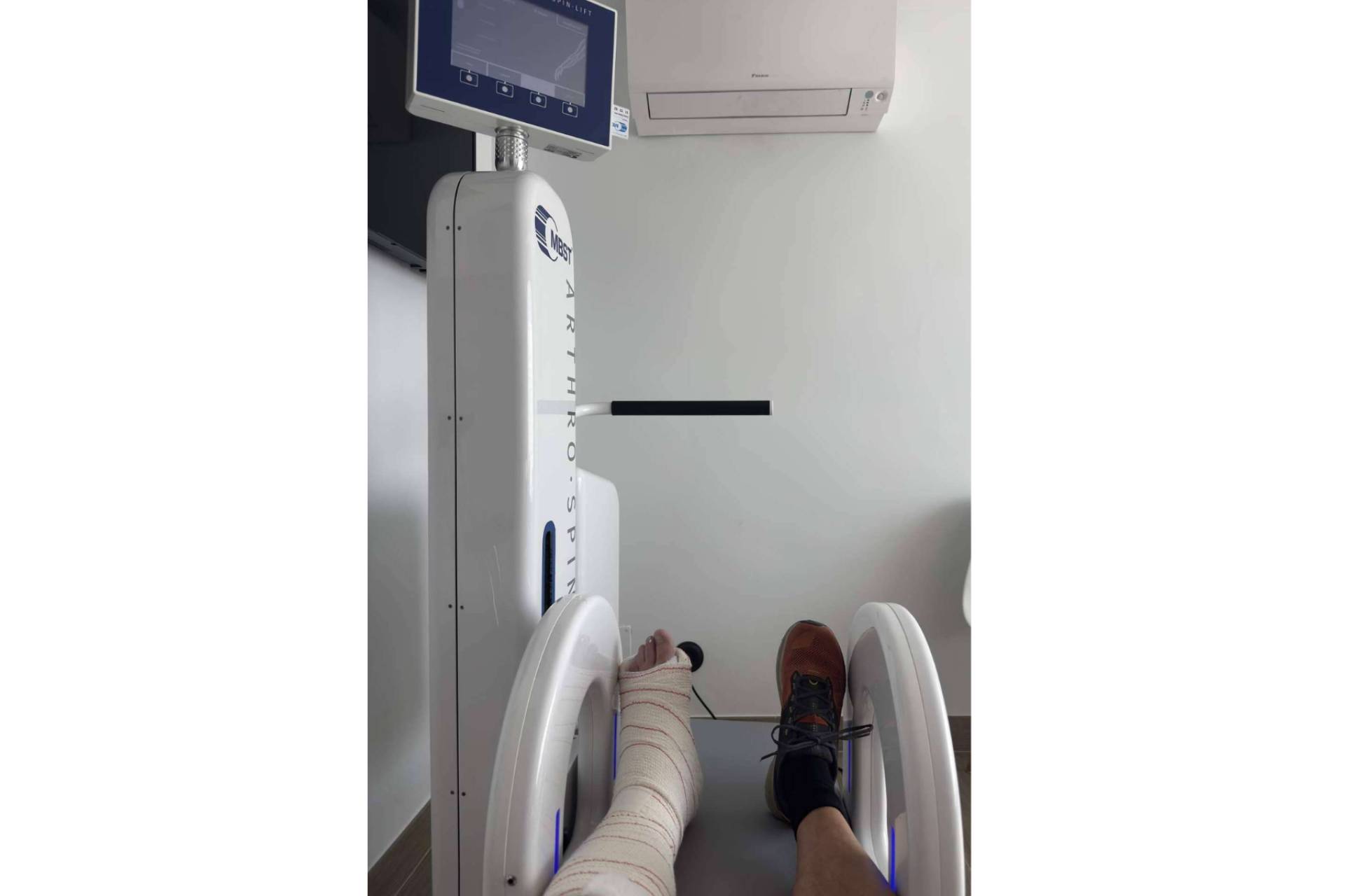 FisioHand revoluciona la fisioterapia en Griñón con tratamientos sin dolor y tecnología avanzada