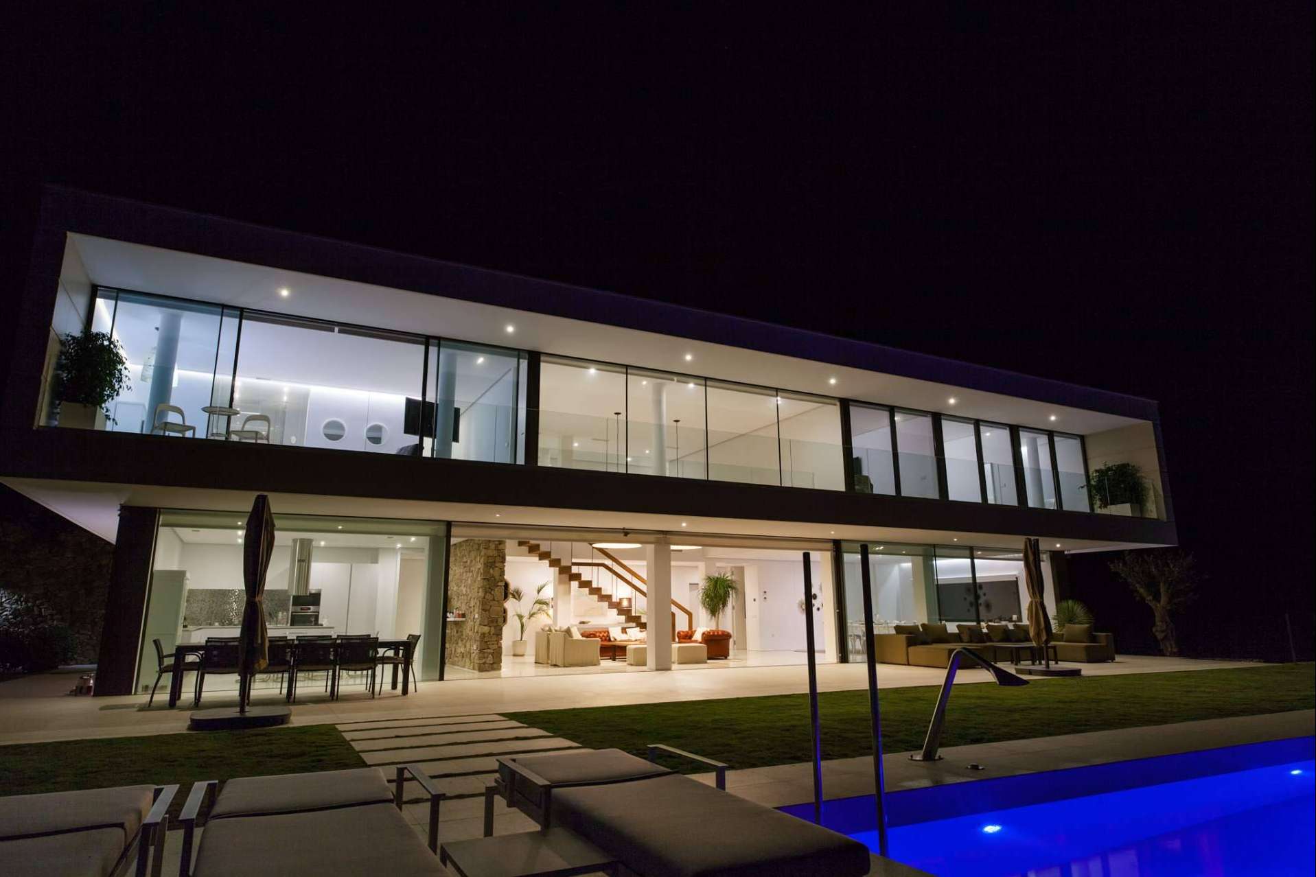 Villa Alkaram, la opción de alquiler vacacional de lujo con piscina y jacuzzi en plena naturaleza gaditana