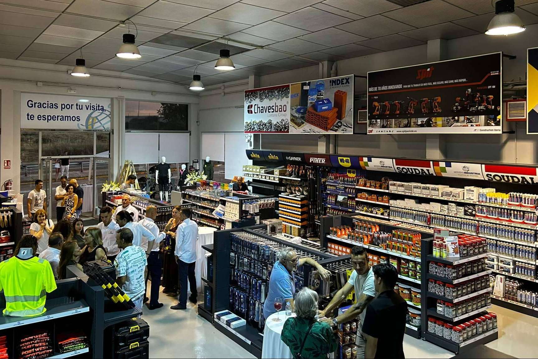 Nueva tienda de Mundo Industria en León, suministro industrial y atención personalizada