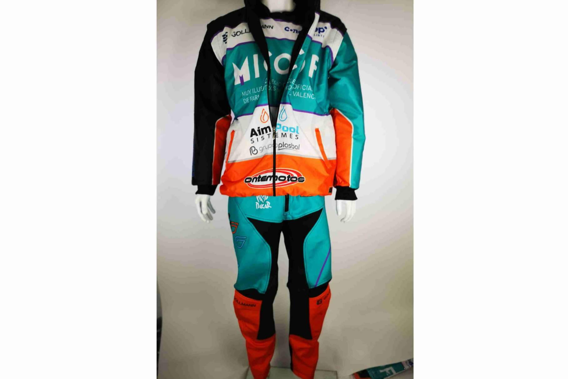 Nuevalínea de ropa personalizada para enduro y motocross de ADHESIVOSEMBARRADOS ya disponible