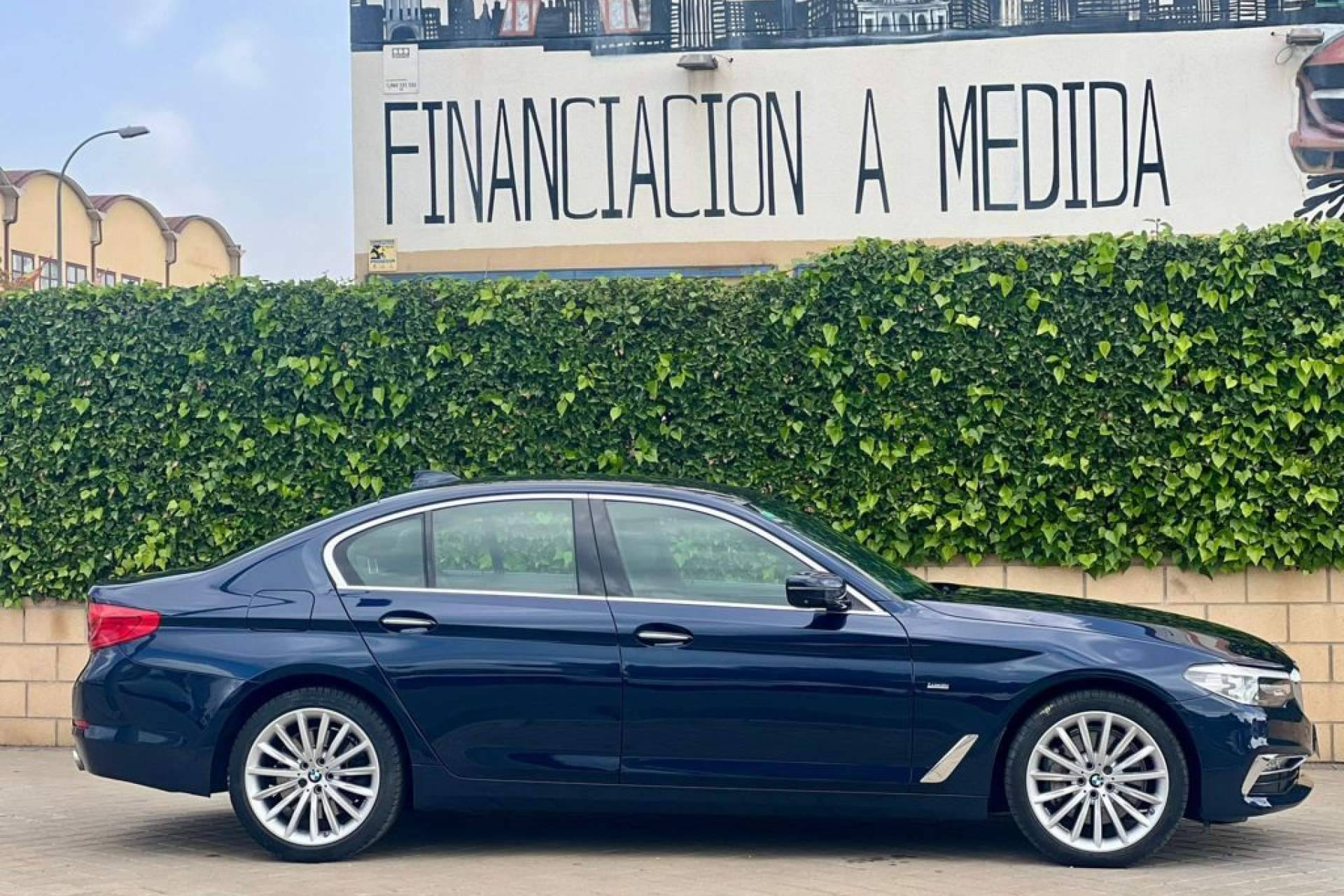 Coches de segunda mano con garantía y sin entrada; MID Car se consolida en Madrid