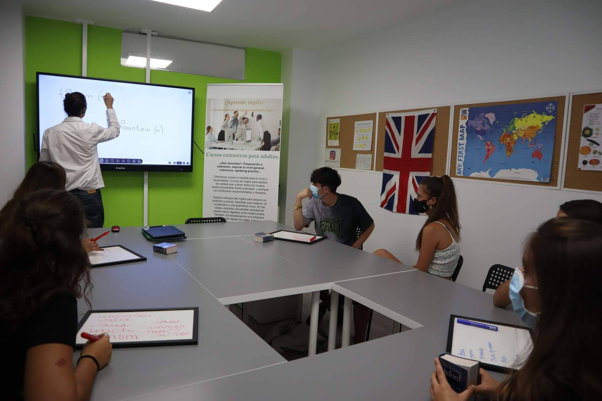 El desafío de aprender inglés; la clave no es solo la tecnología, sino un enfoque humano