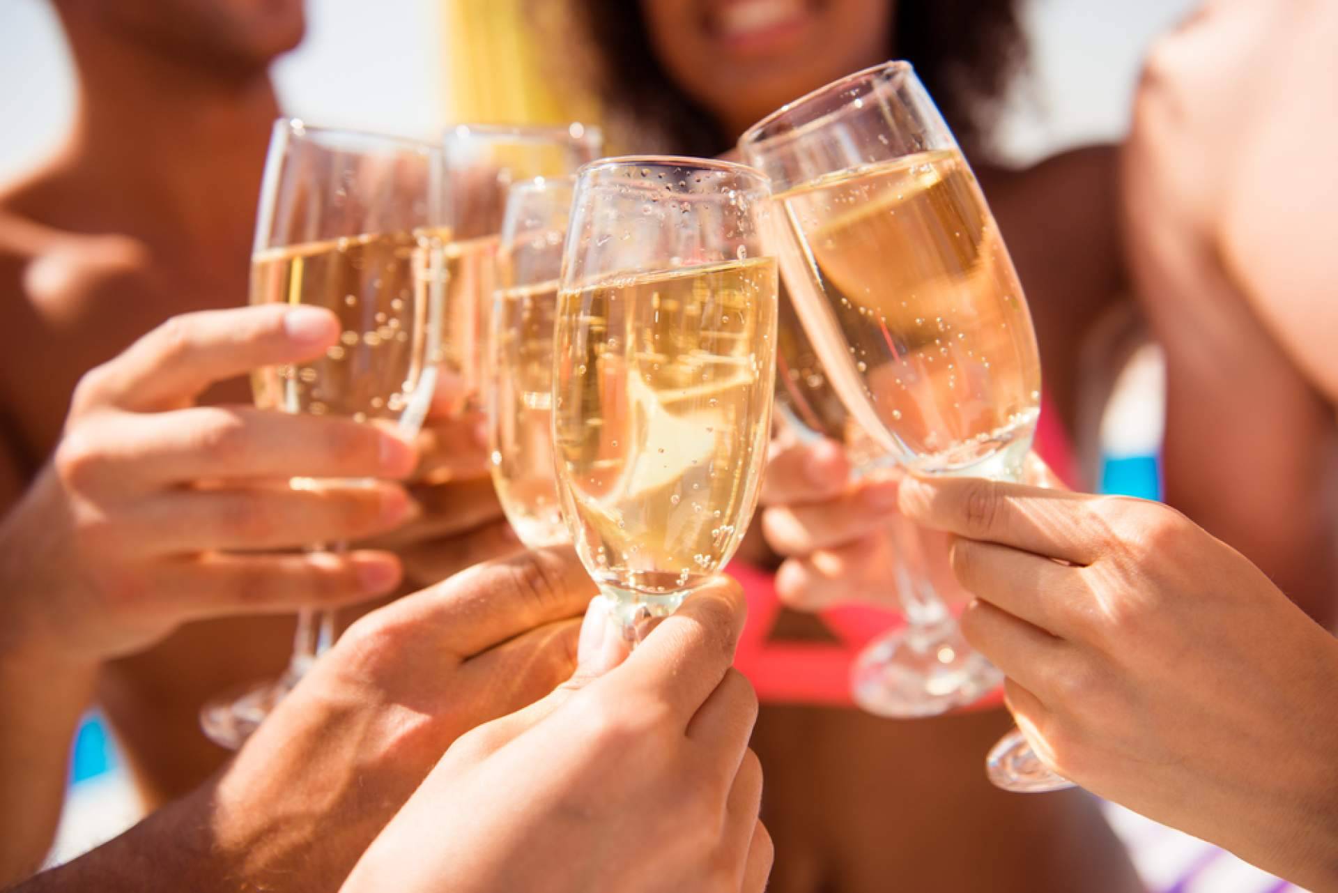 Naturelovers Wines lanza promociones especiales con Cava ICE para afrontar la ola de calor