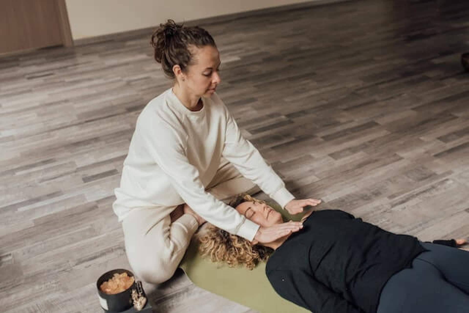 Centro Kalindi impulsa el desarrollo personal en Valencia con yoga, pilates y yogalates
