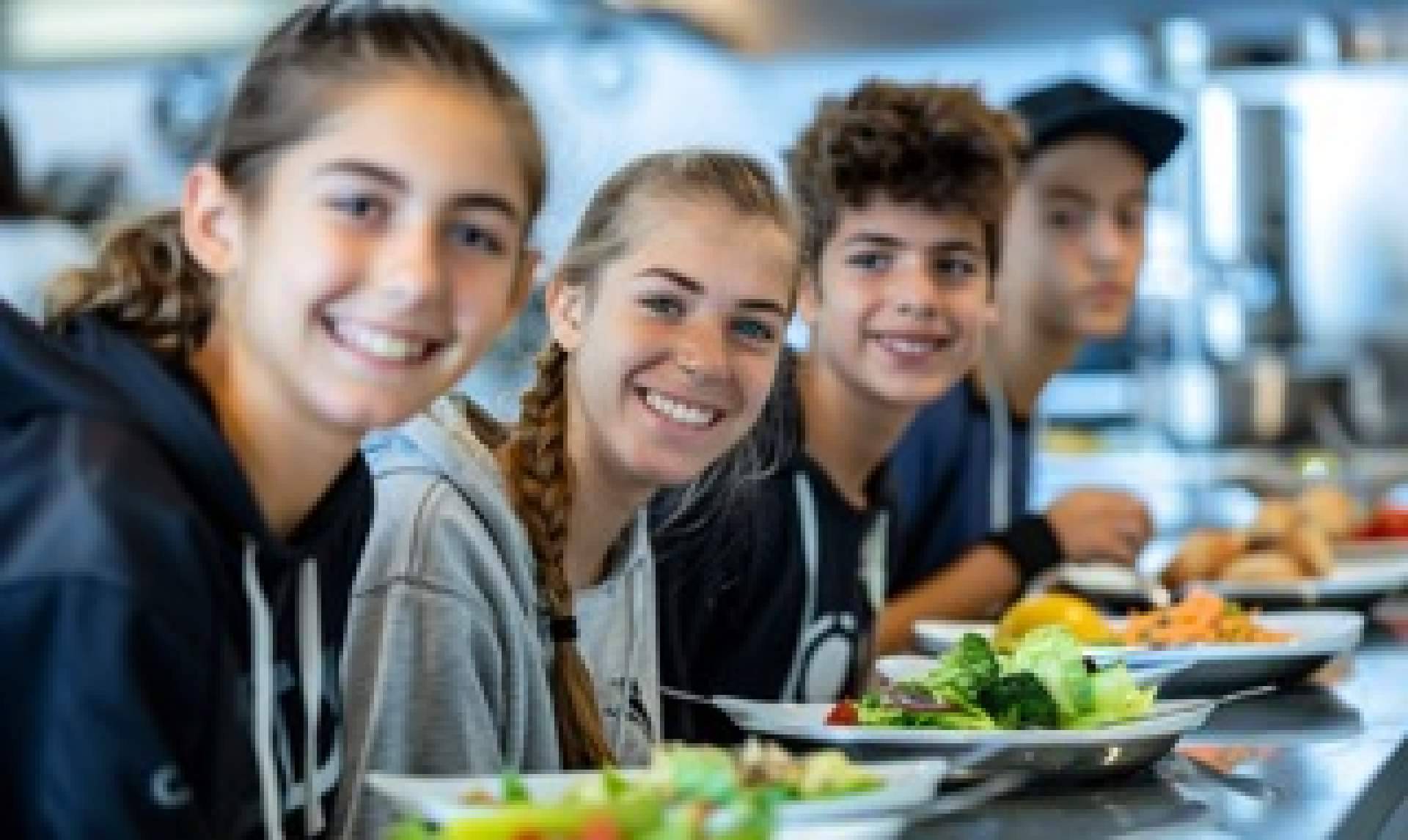 Expertos valoran positivamente la nueva normativa de menús escolares para frenar la obesidad infantil