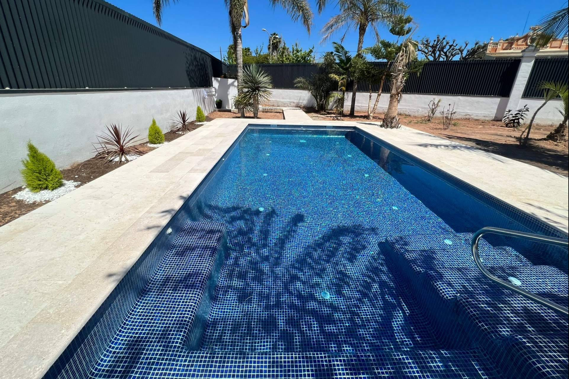 Pool Tiger reduce hasta un 90% el uso de productos químicos en piscinas
