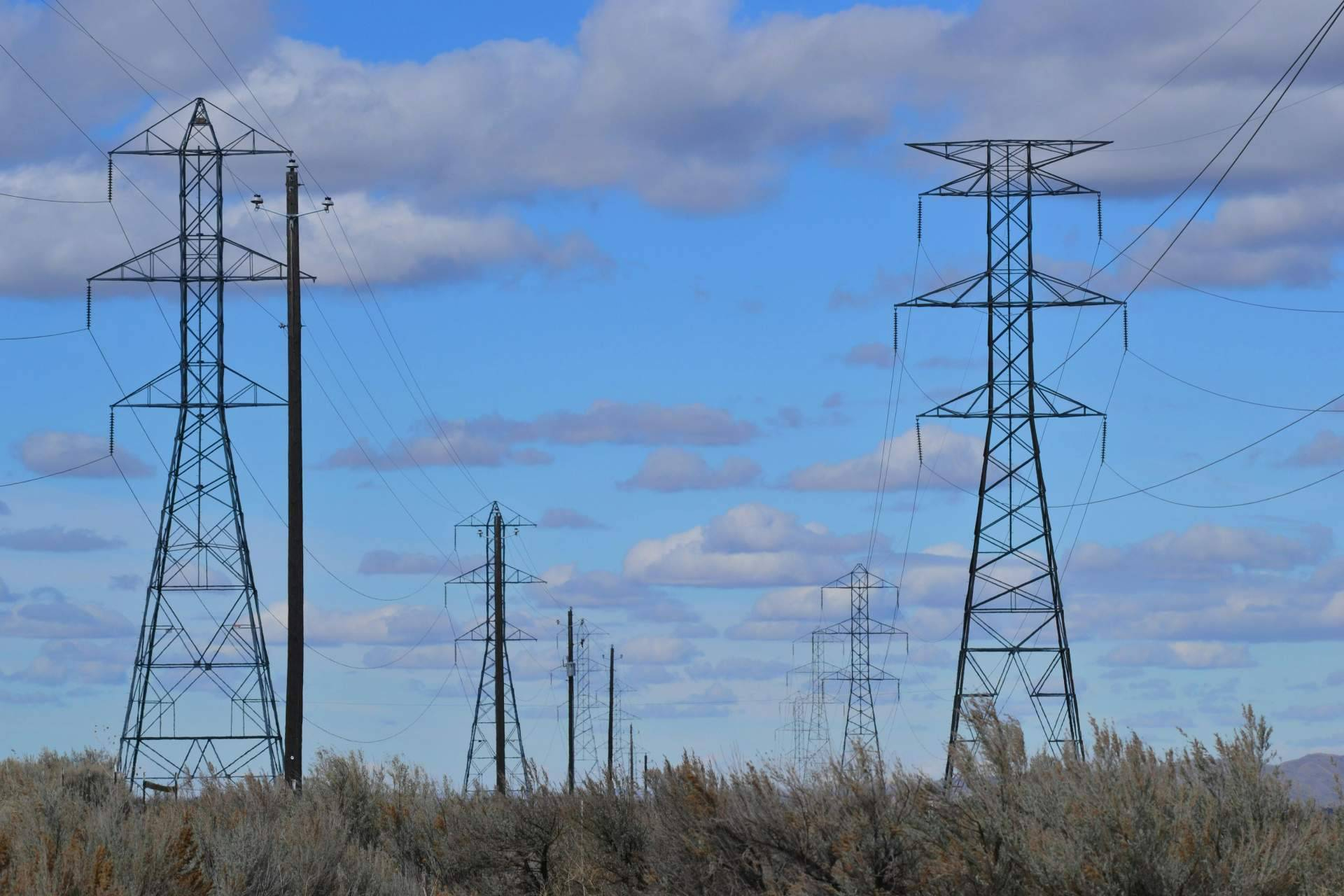 AleaSoft; El sistema eléctrico en evolución; del control estatal a la competencia organizada