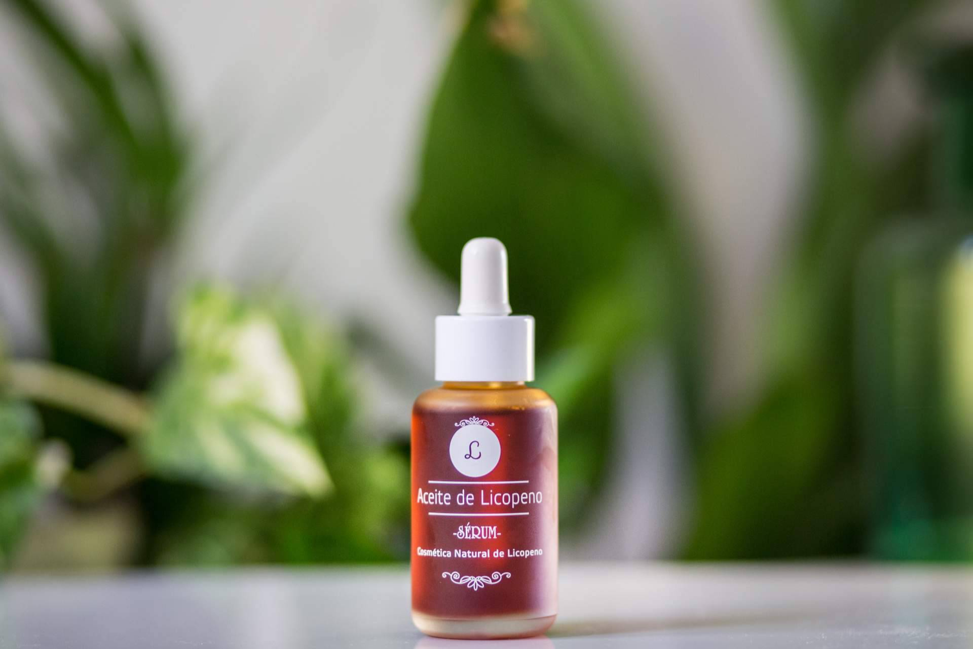 Navidad con piel renovada; el sérum con licopeno de Lycolé, potente antioxidante y regenerador natural