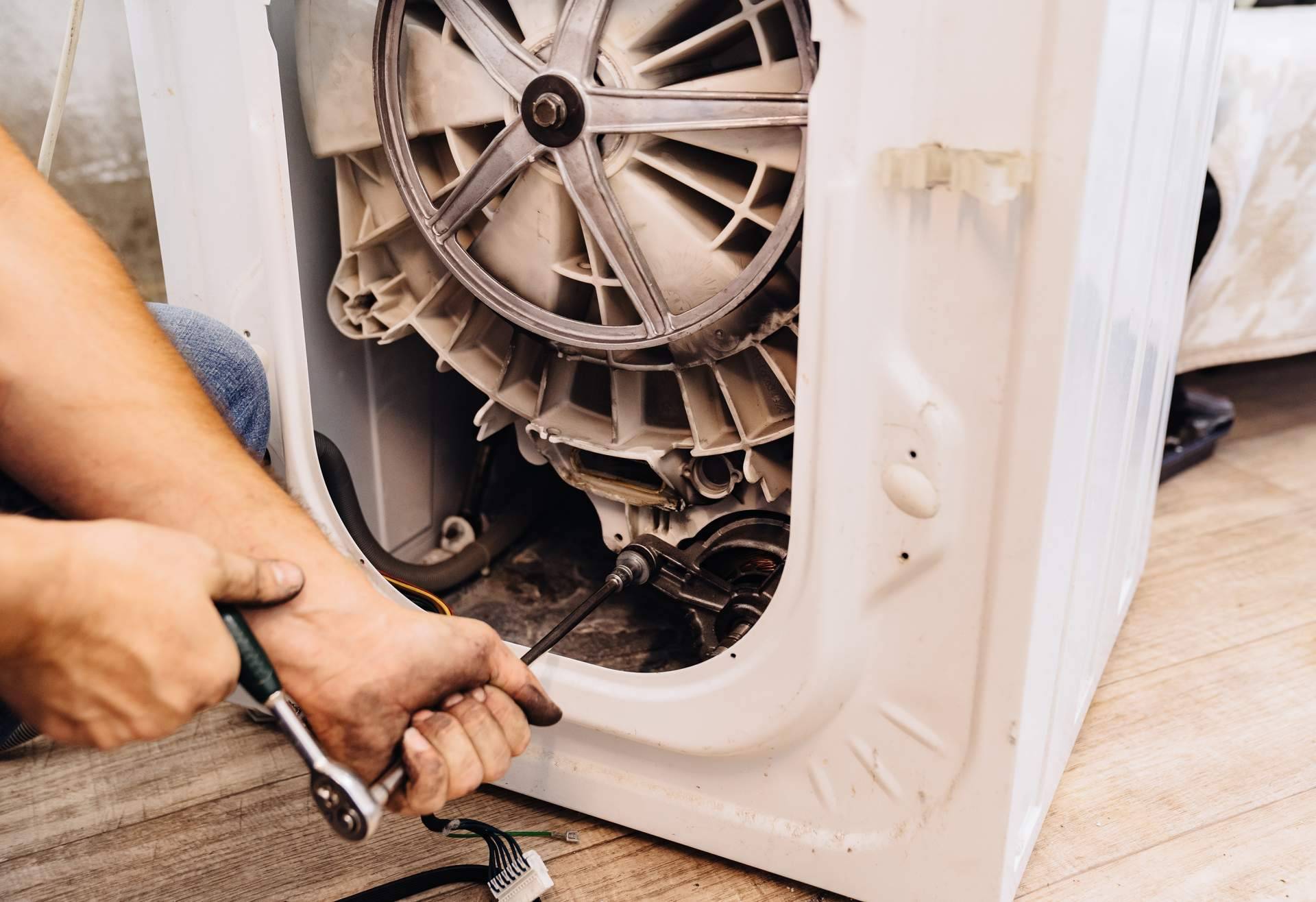 Servicio Técnico Indesit Málaga garantiza reparaciones fiables con repuestos de calidad