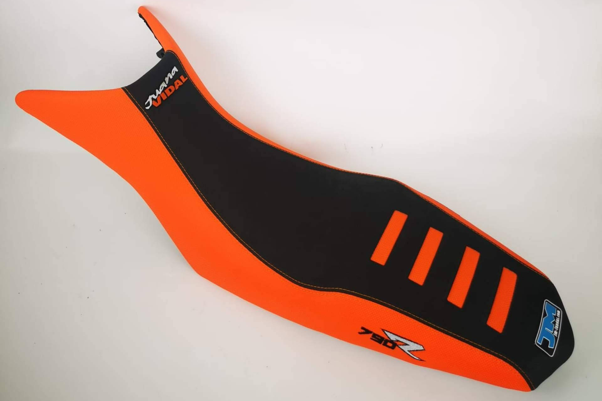 Fundas de asiento a medida para moto y quad, JM-FUNDAS combina diseño, agarre y personalización total
