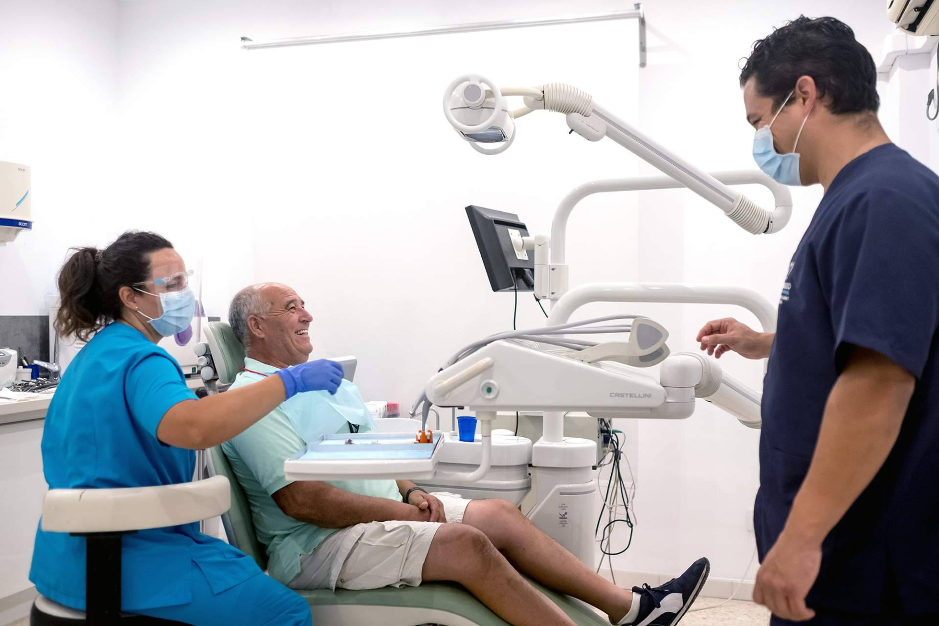 Clínica Dental Granado impulsa la salud periodontal en Dos Hermanas