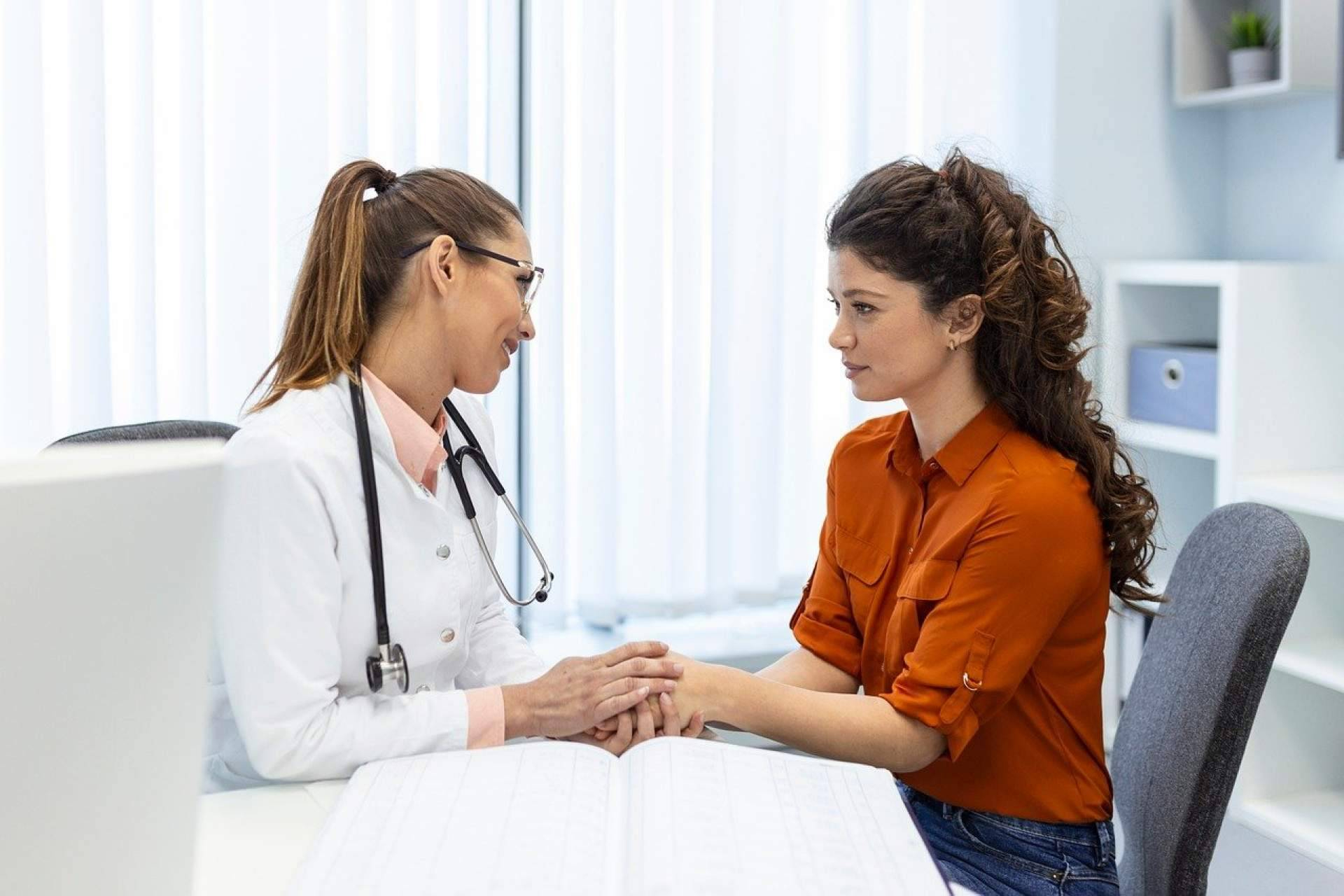Noticias sobre menopausia y salud femenina en el ecosistema digital de SinPausia