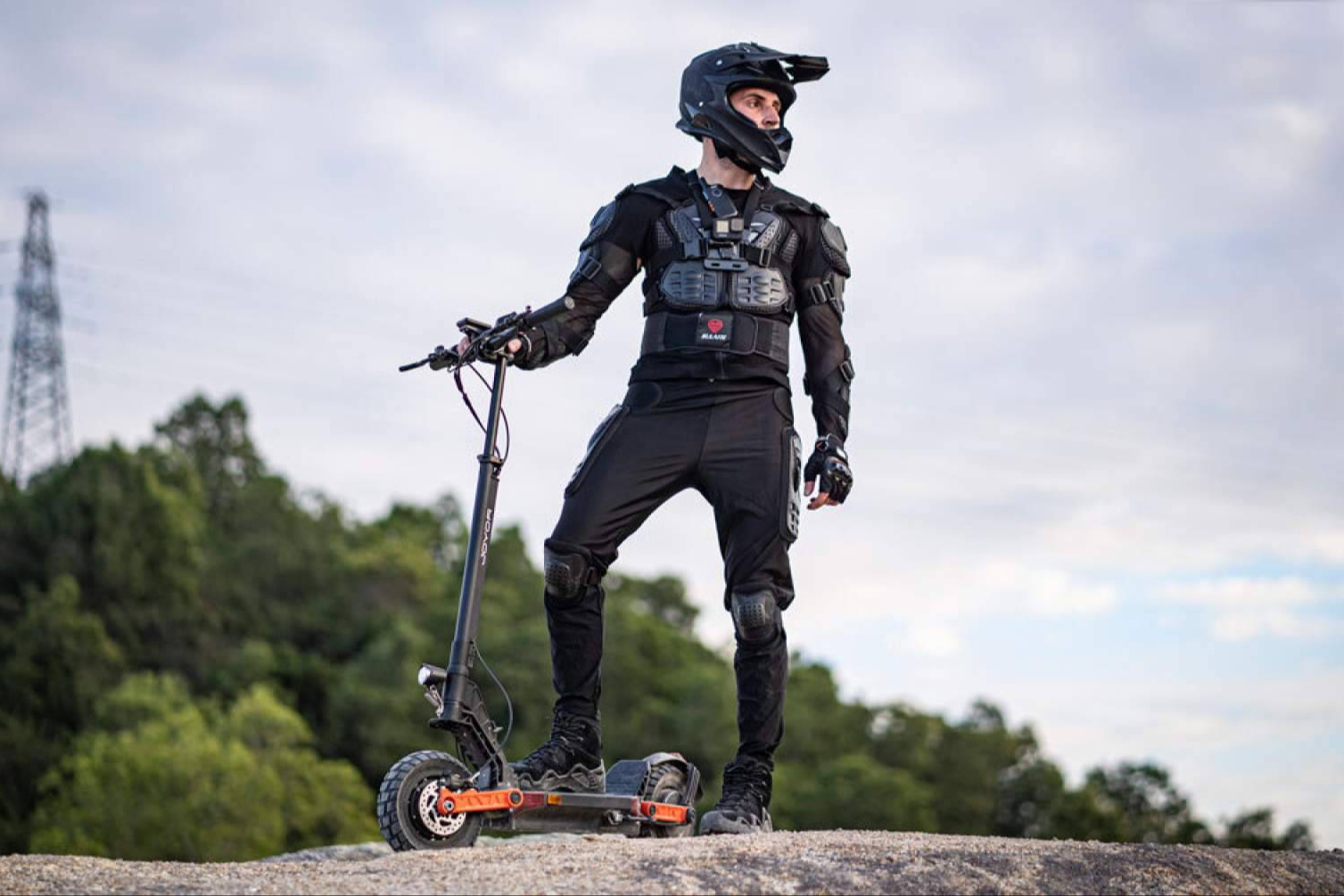 Patinetes eléctricos urbanos homologados; Joyor se adelanta a la normativa DGT de 2027 en España