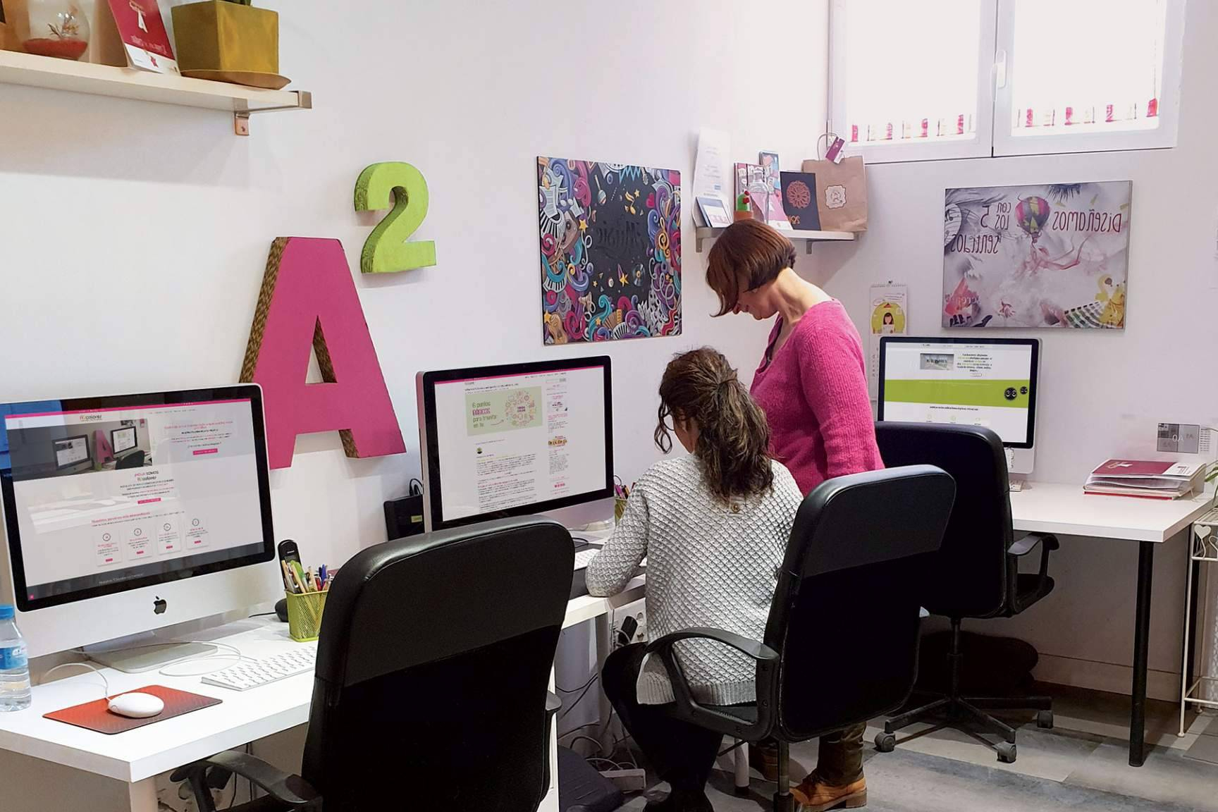A2colores explora el potencial del diseño de catálogos creativos en la estrategia comercial