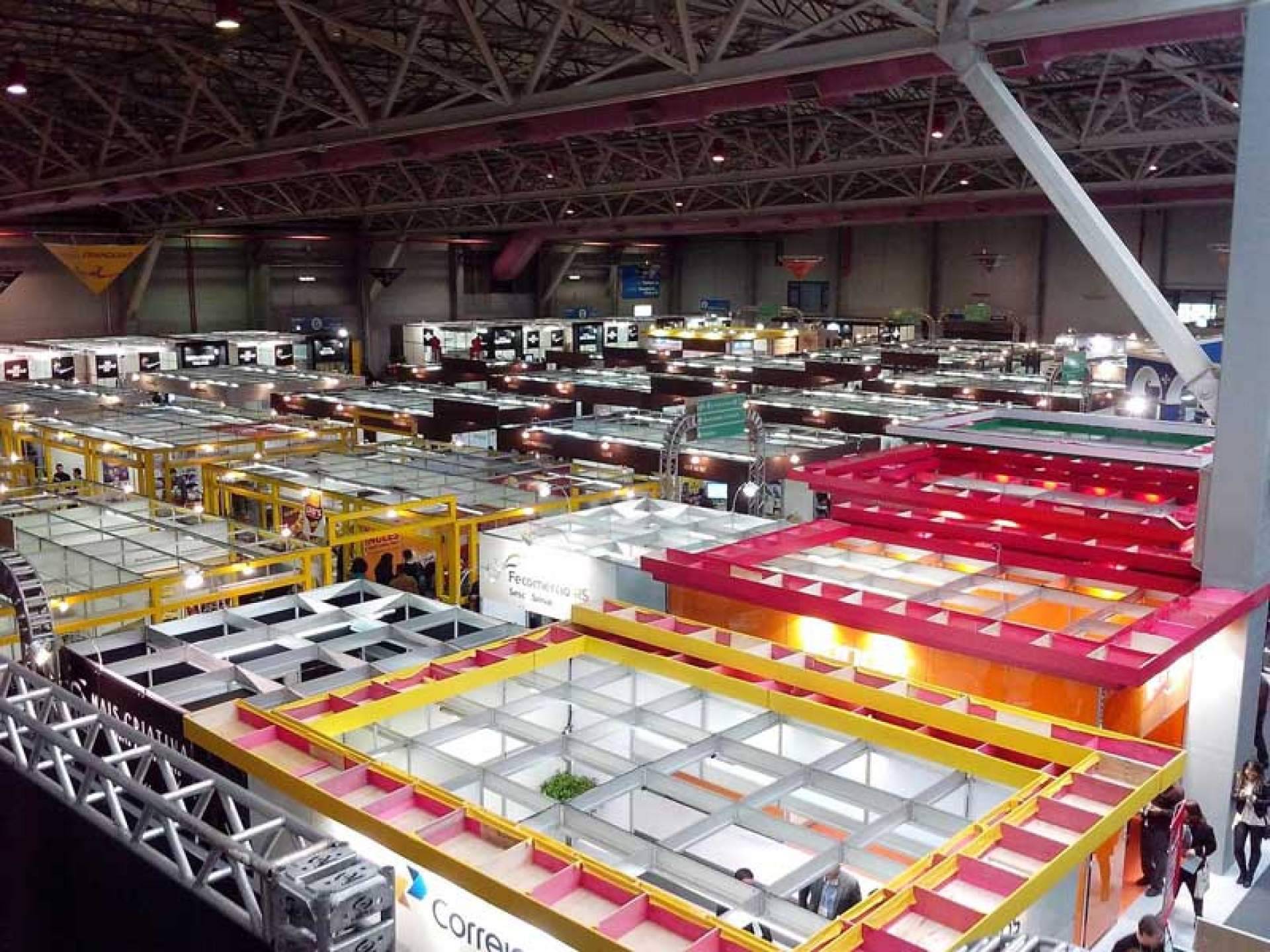 Solo Azafatas refuerza su equipo ante el crecimiento de la demanda de eventos en Canarias este verano