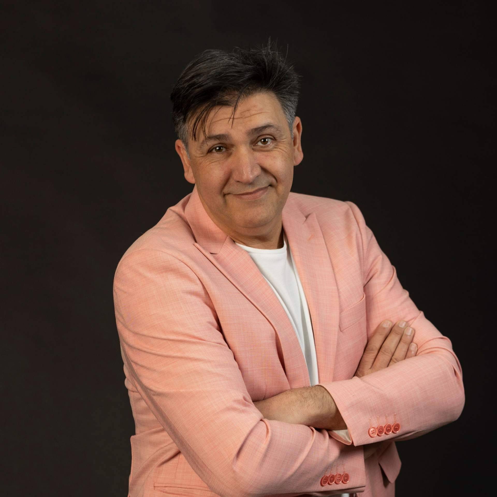Miguel Tomé pone en valor las ventas frente a la IA y los datos con su nuevo libro práctico