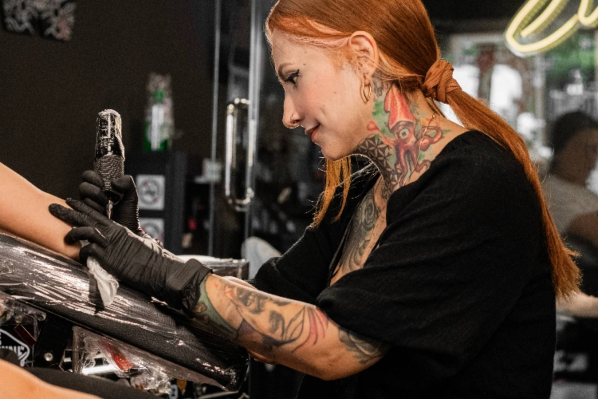 Tatúo Escuela de Tatuadores refuerza la formación especializada para futuros artistas del tatuaje en A Coruña
