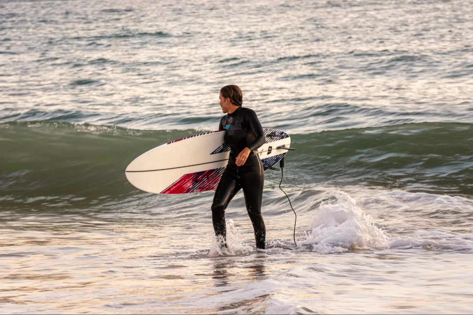 Surf y paddle surf sin límites; la propuesta Be Wave de Behumax