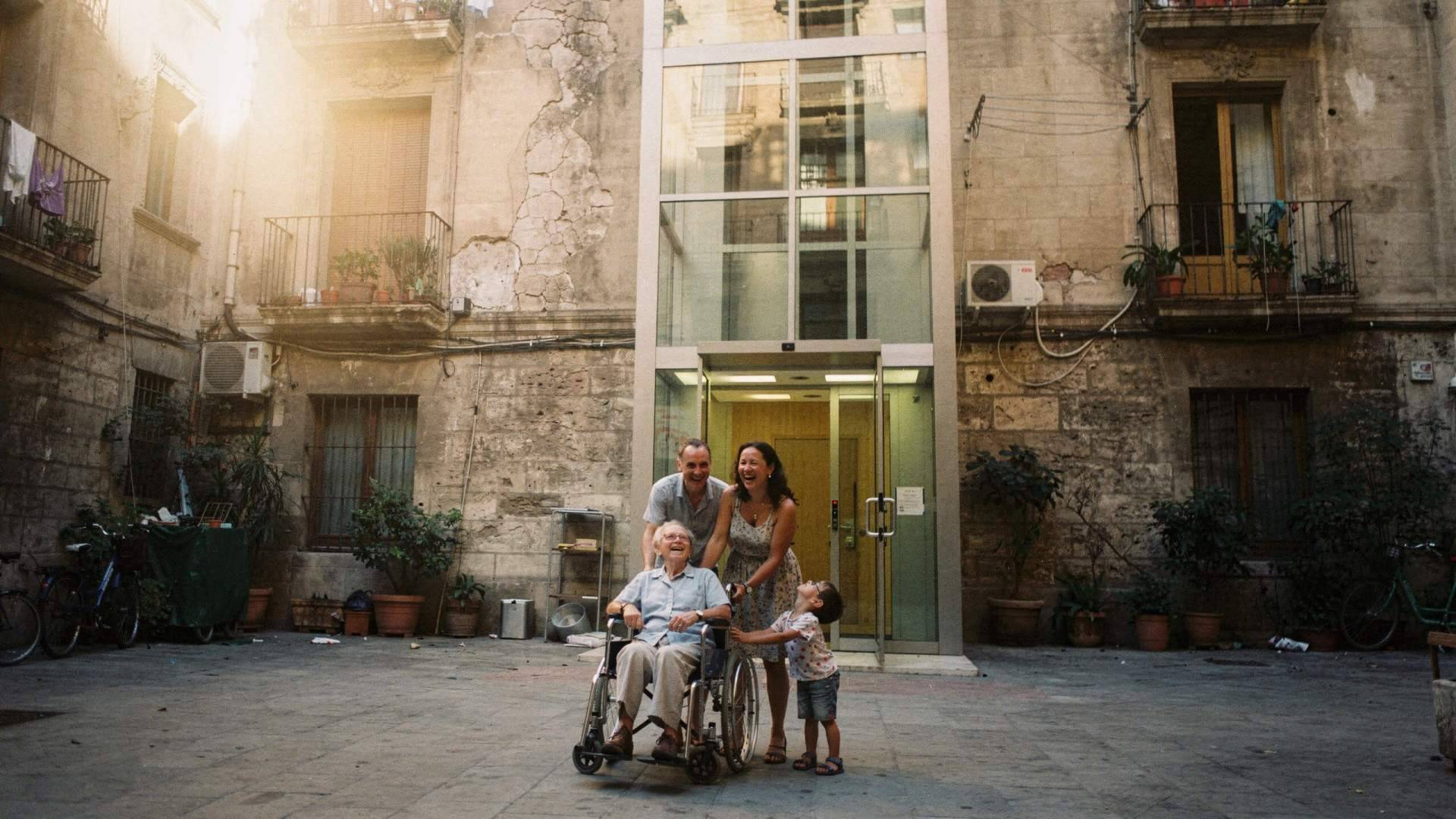 ¿Está la comunidad en regla? Ascensores Cataluña advierte sobre los nuevos estándares de seguridad