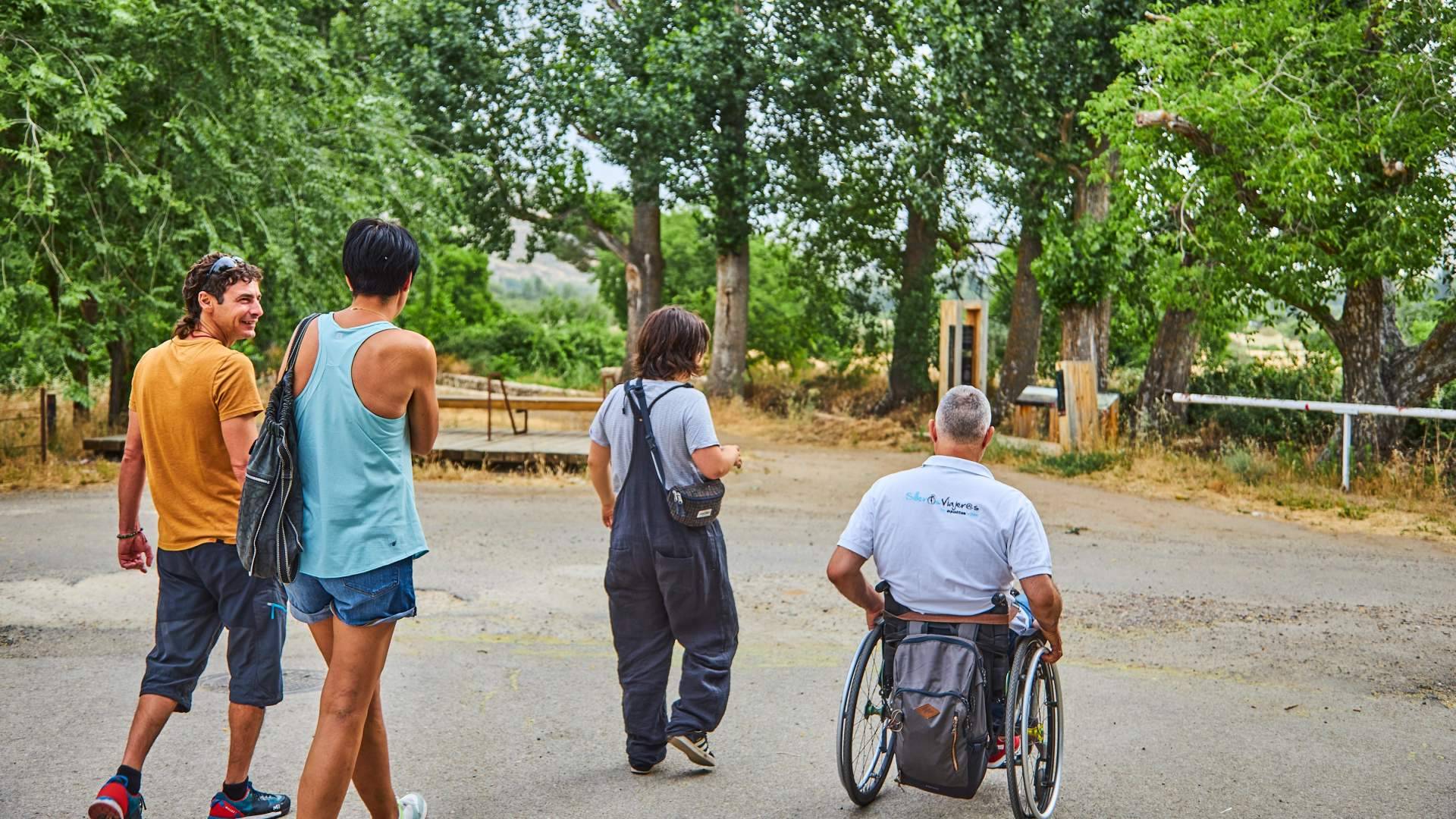 La sierra norte de Madrid convierte 9 rutas de senderismo en itinerarios totalmente accesibles