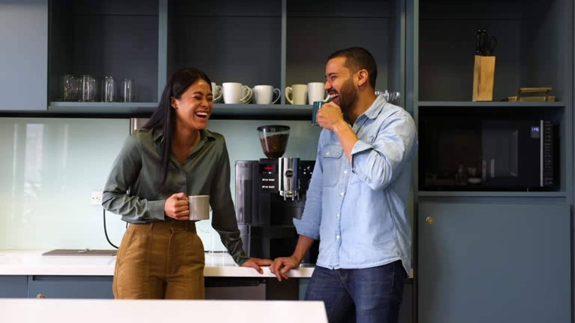 Las cafeteras superautomáticas transforman los espacios de descanso en las empresas