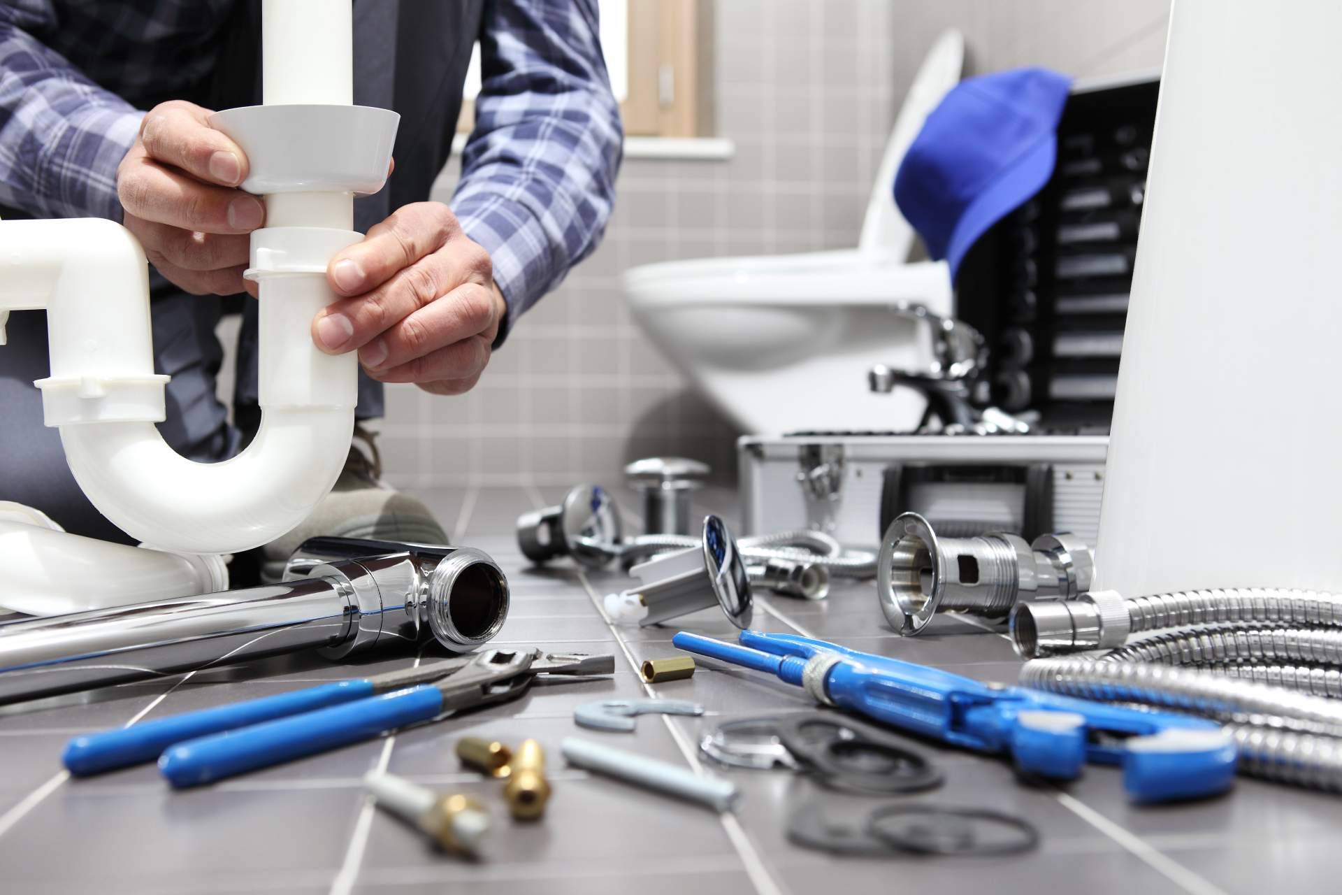 Reparar Tu Casa amplía su servicio de fontaneros 24 horas en Marbella, Estepona y Málaga