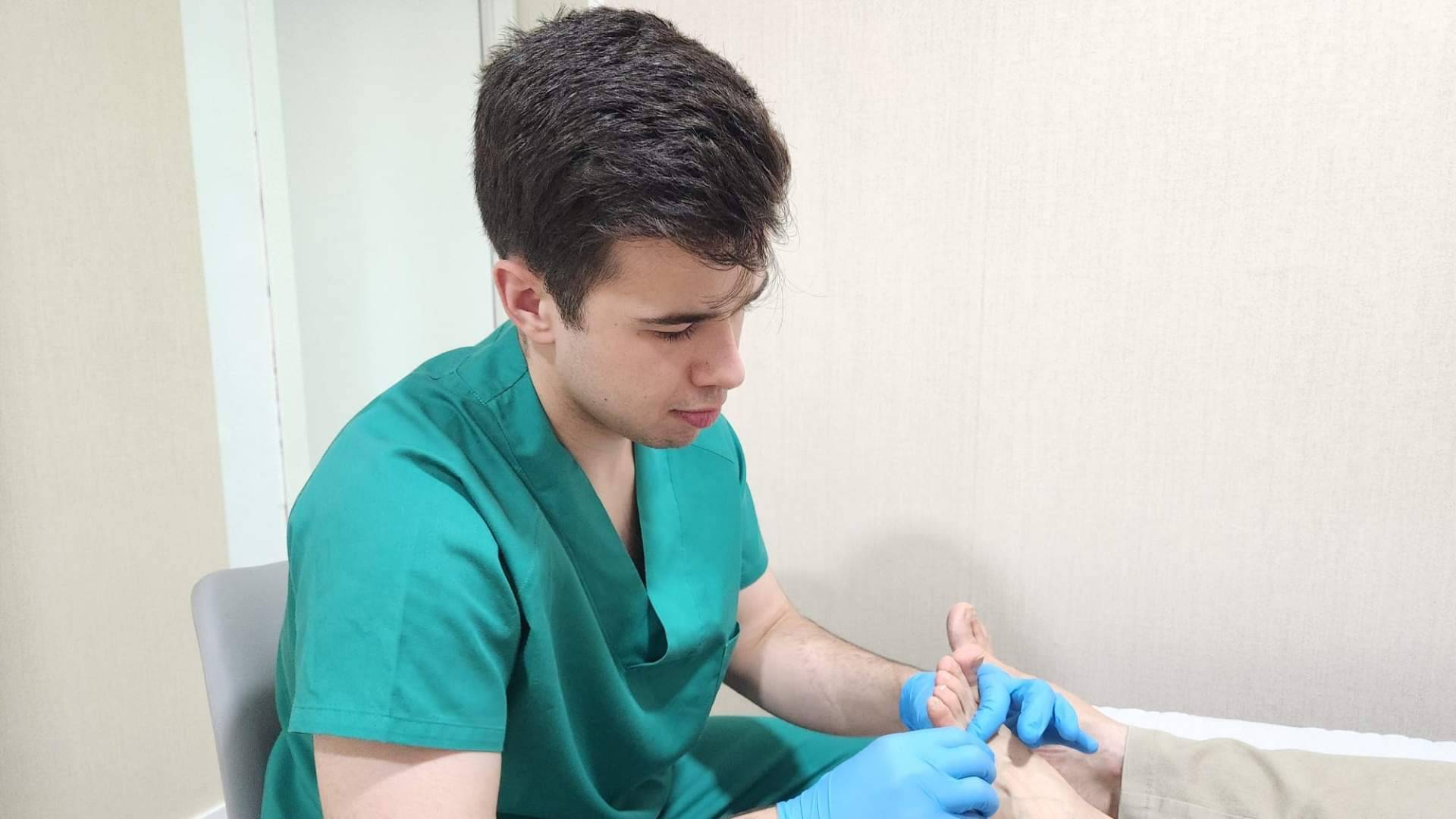 Clínica Sanando combina podología, estética y fisioterapia en un modelo de atención integral